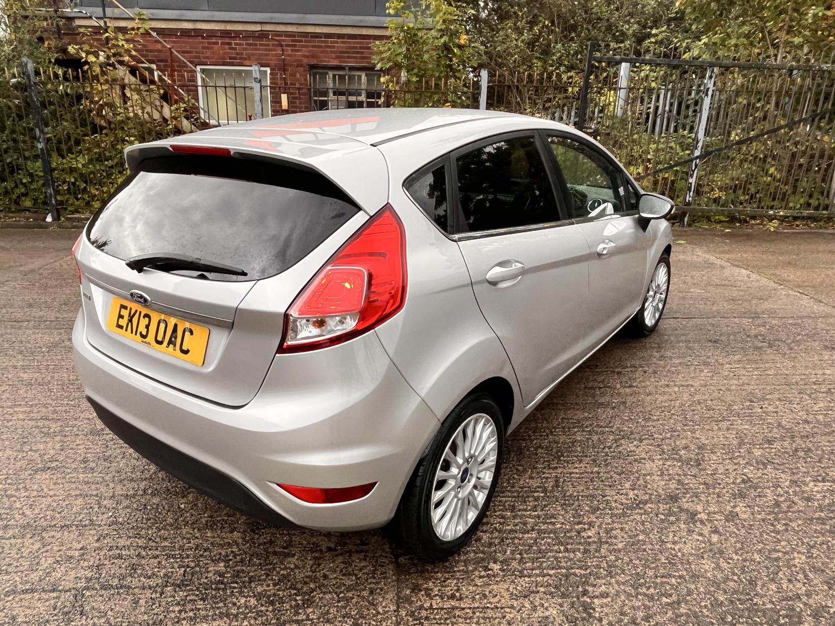 Ford Fiesta 1.0T EcoBoost Titanium Hatchback 5dr Petrol Manual Euro 5 (s/s) (100 ps)