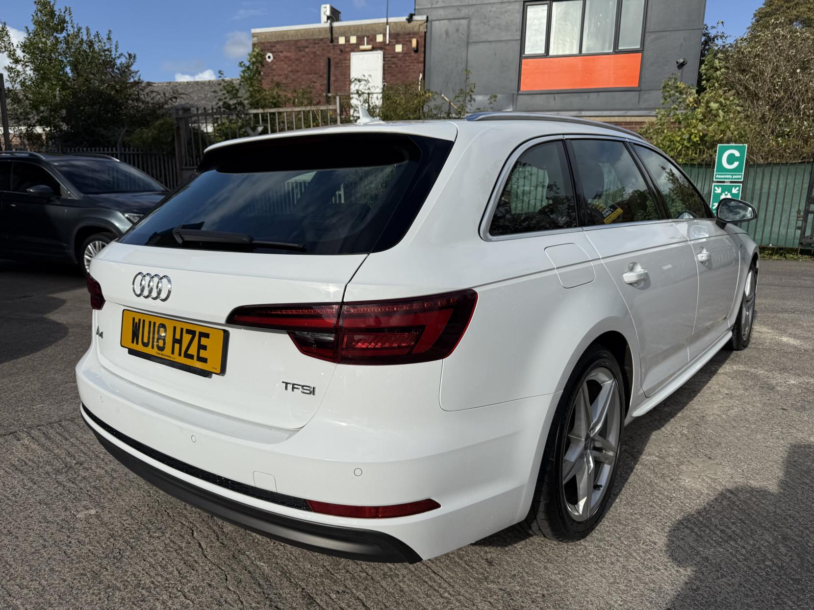 Audi A4 Avant 1.4 TFSI S line Estate 5dr Petrol Manual Euro 6 (s/s) (150 ps)