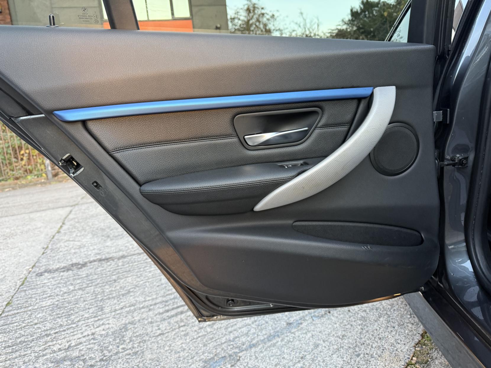 BMW 3 Series 2.0 320d M Sport Saloon 4dr Diesel Auto Euro 6 (s/s) (190 ps)