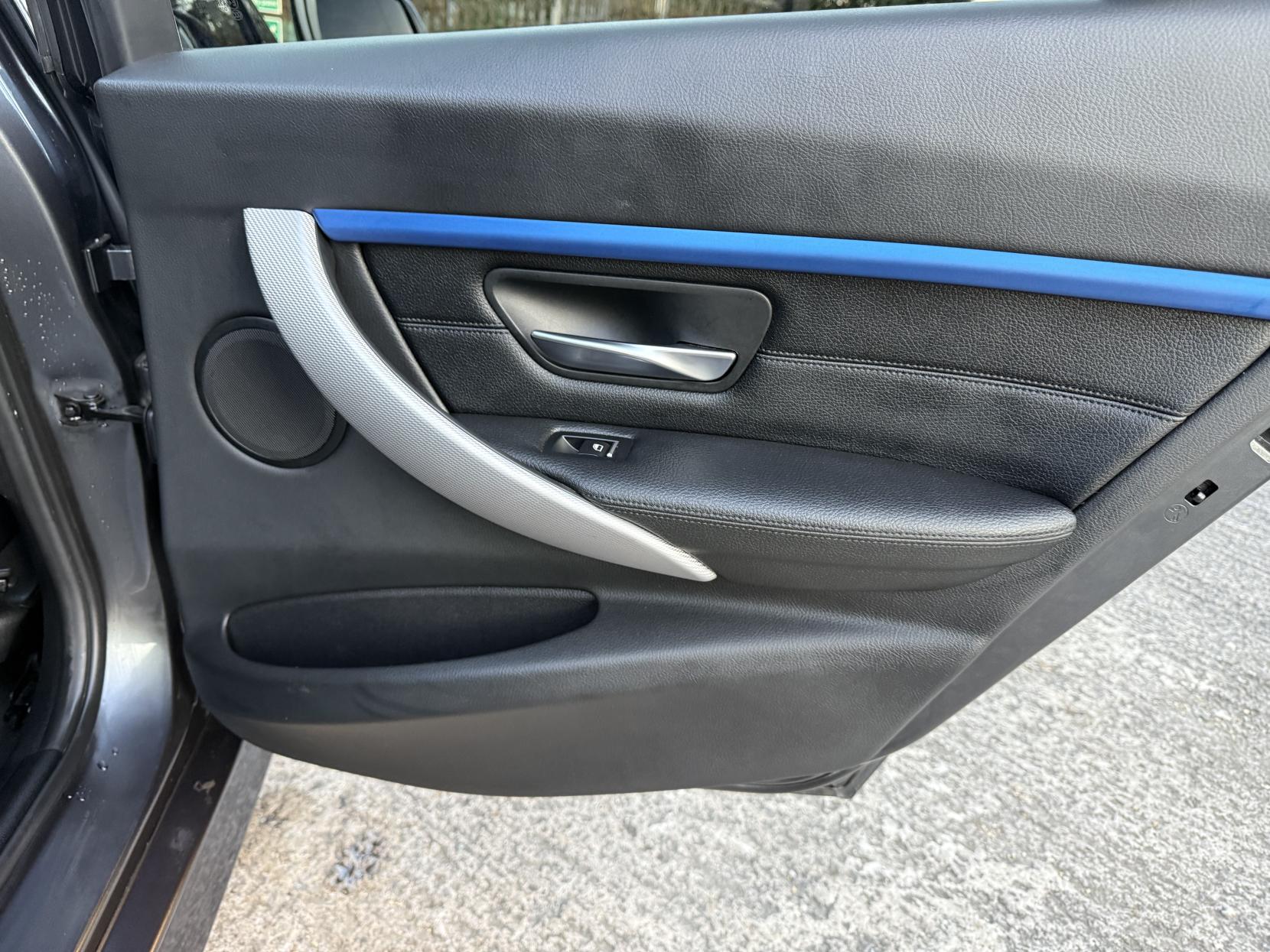 BMW 3 Series 2.0 320d M Sport Saloon 4dr Diesel Auto Euro 6 (s/s) (190 ps)