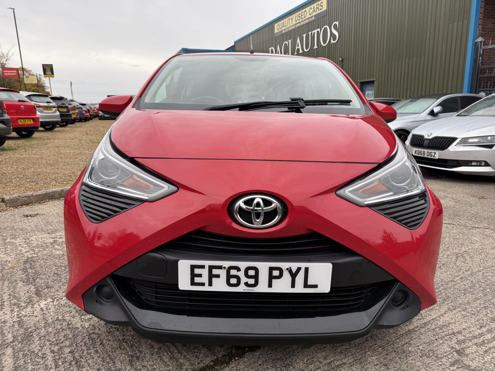Toyota AYGO 1.0 VVT-i x-play Hatchback 5dr Petrol Manual Euro 6 (71 ps)