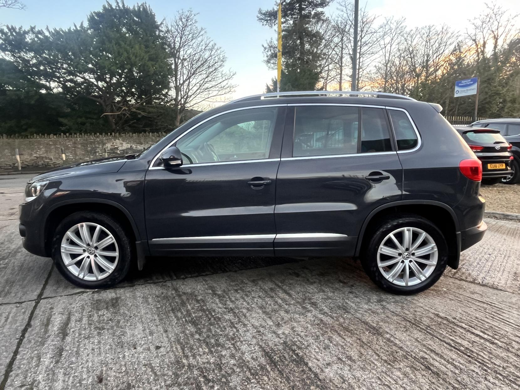 Volkswagen Tiguan 2.0 TDI BlueMotion Tech Match Edition SUV 5dr Diesel DSG 4WD Euro 6 (s/s) (184 ps)