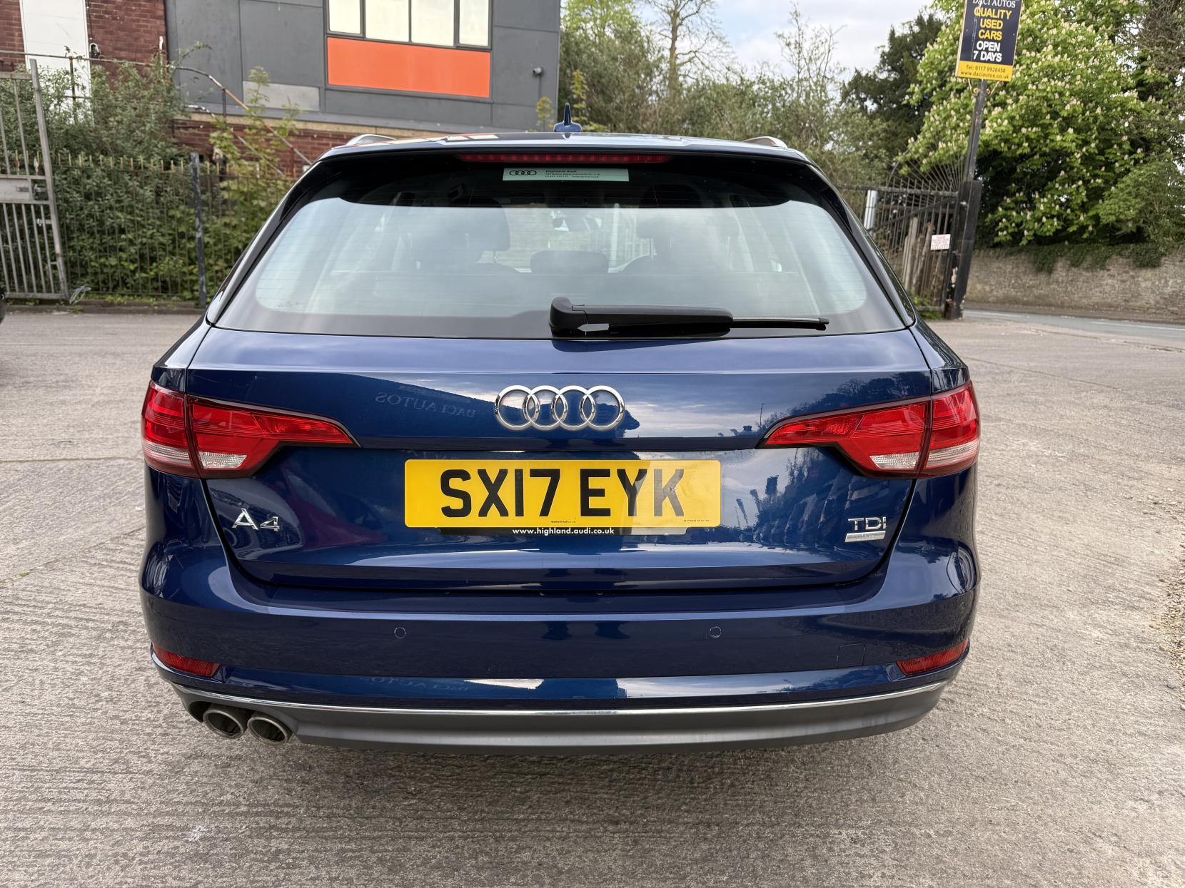 Audi A4 Avant 2.0 TDI ultra Sport Estate 5dr Diesel S Tronic Euro 6 (s/s) (190 ps)