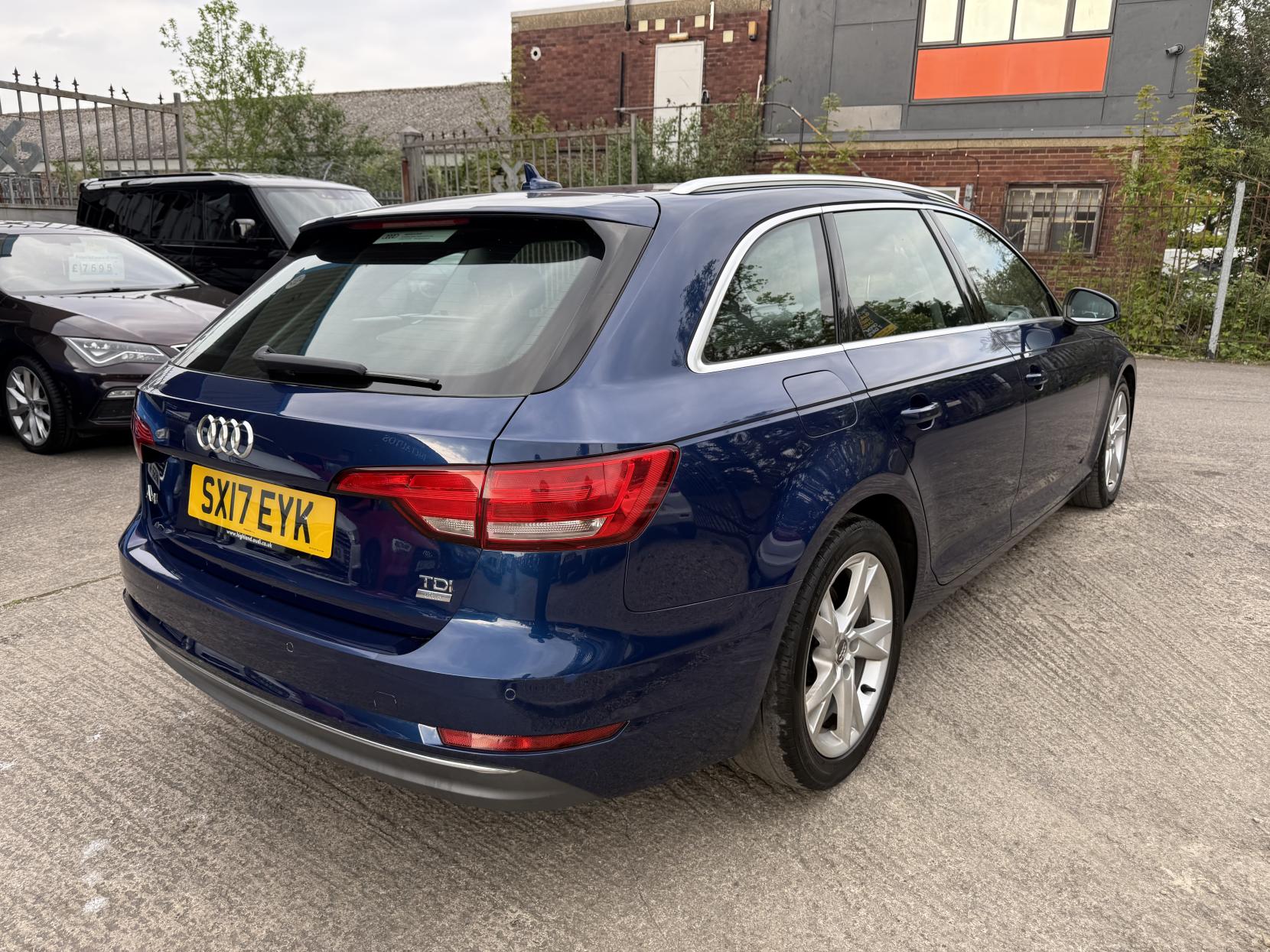 Audi A4 Avant 2.0 TDI ultra Sport Estate 5dr Diesel S Tronic Euro 6 (s/s) (190 ps)