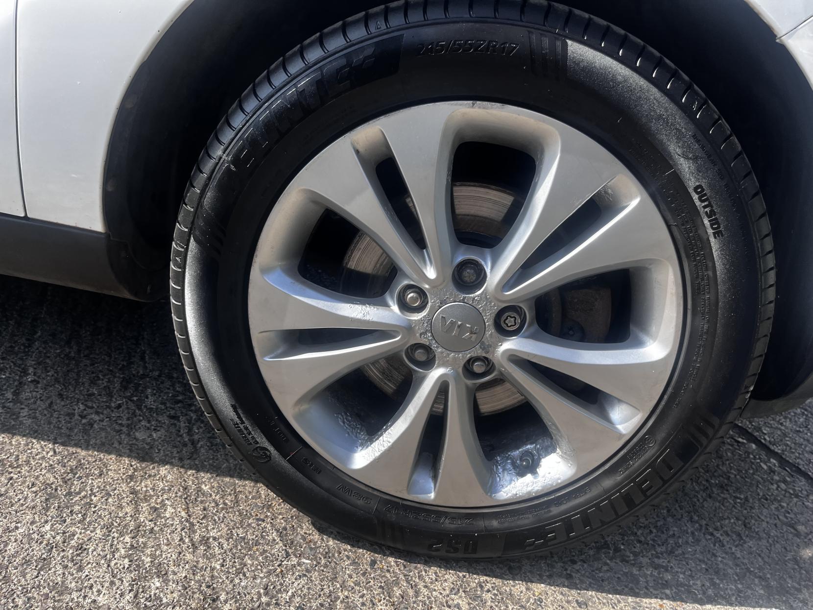 Kia Soul 1.6 GDi Connect SUV 5dr Petrol Manual Euro 6 (130 bhp)