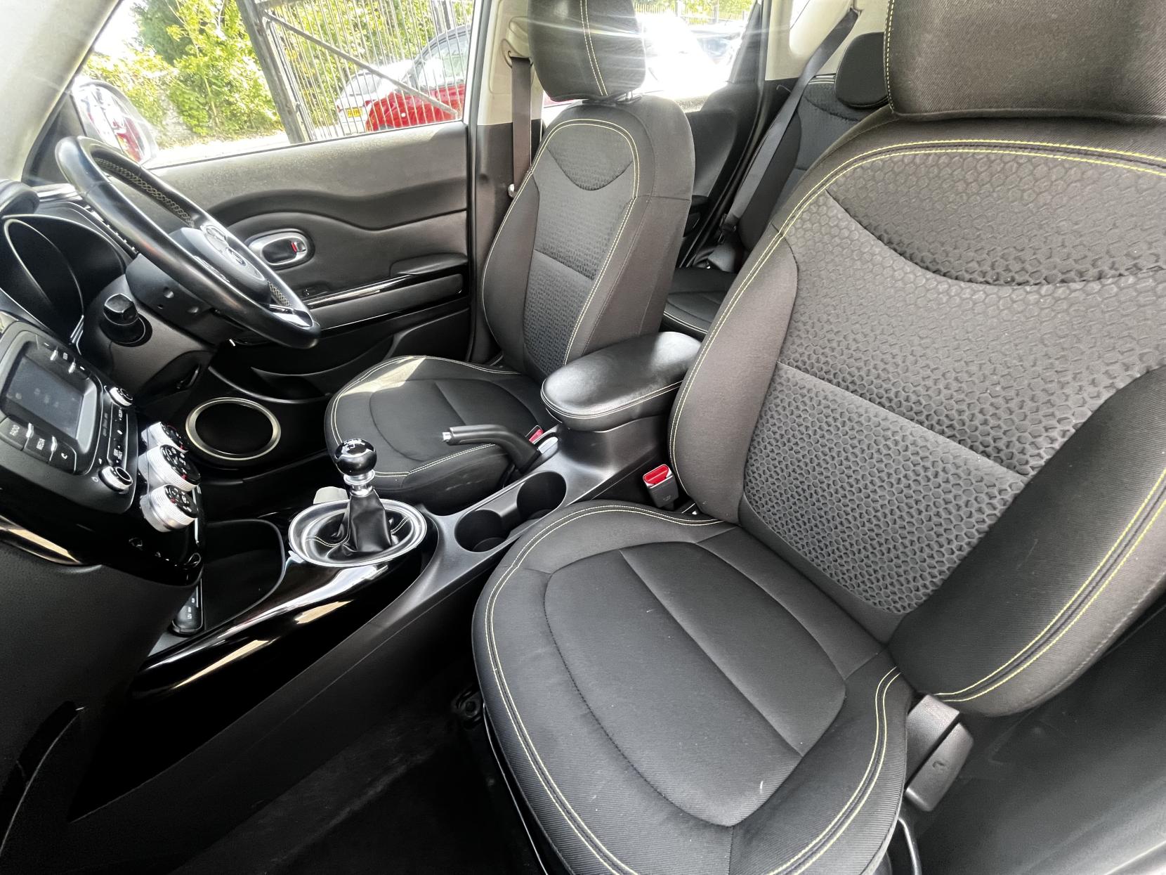 Kia Soul 1.6 GDi Connect SUV 5dr Petrol Manual Euro 6 (130 bhp)