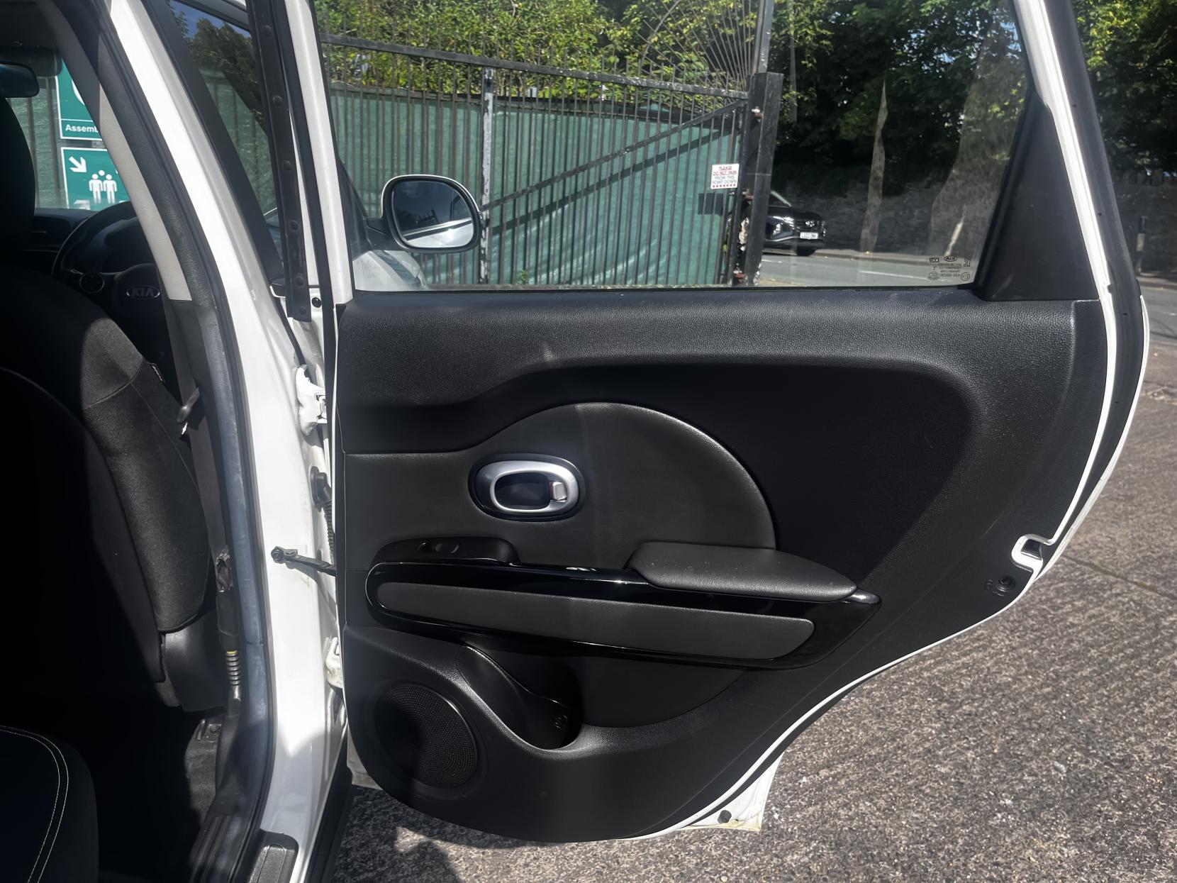 Kia Soul 1.6 GDi Connect SUV 5dr Petrol Manual Euro 6 (130 bhp)
