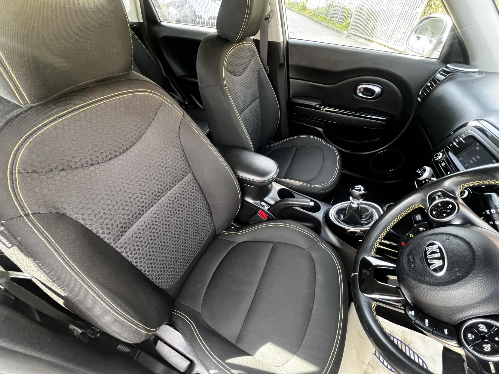 Kia Soul 1.6 GDi Connect SUV 5dr Petrol Manual Euro 6 (130 bhp)