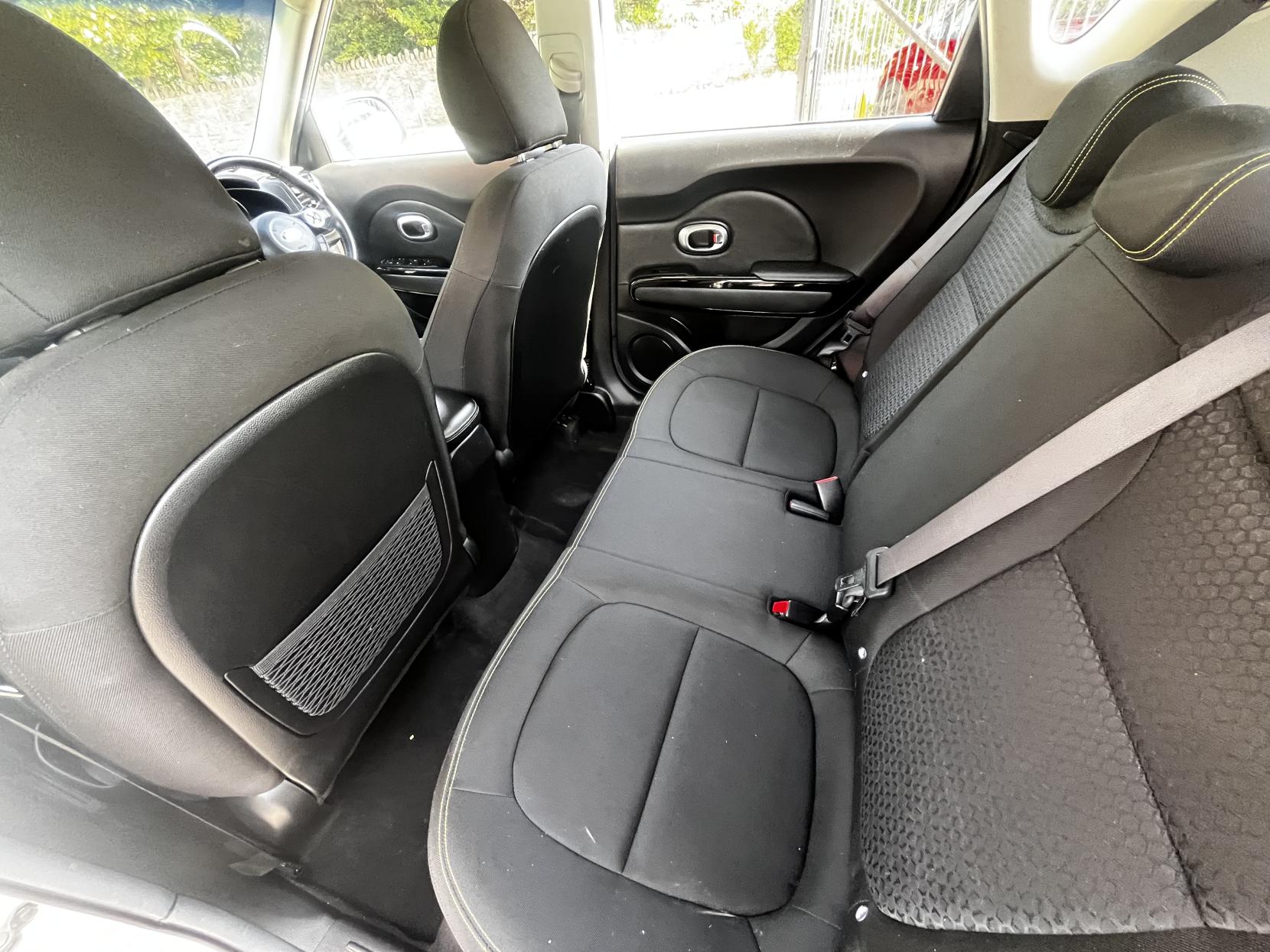 Kia Soul 1.6 GDi Connect SUV 5dr Petrol Manual Euro 6 (130 bhp)