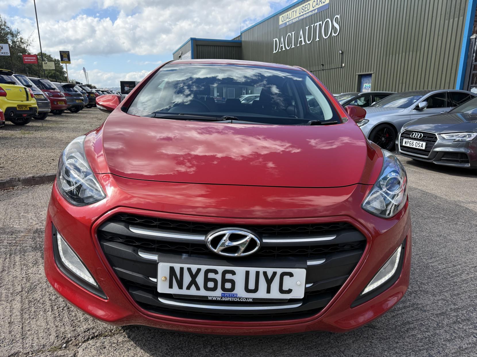 Hyundai i30 1.4 Blue Drive SE Nav Hatchback 5dr Petrol Manual Euro 6 (s/s) (100 ps)