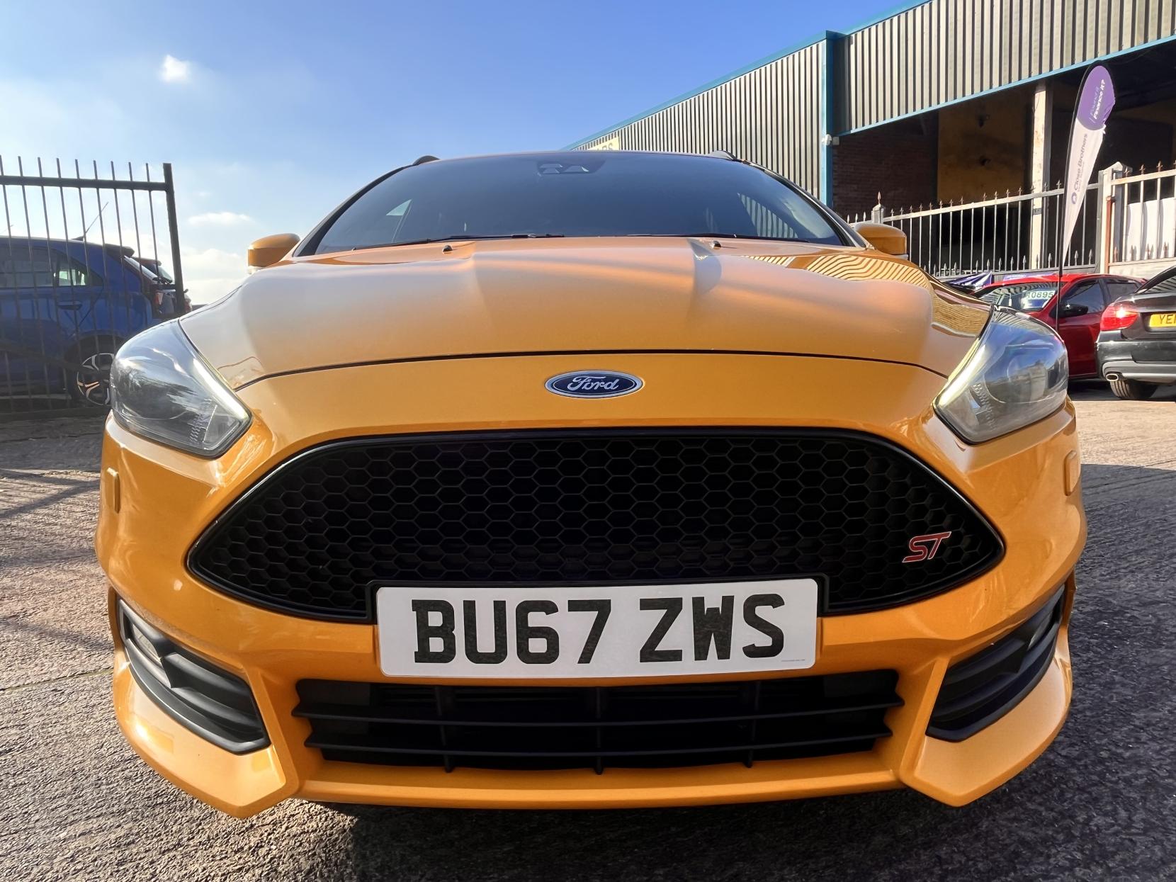 Ford Focus 2.0T EcoBoost ST-3 Estate 5dr Petrol Manual Euro 6 (s/s) (250 ps)