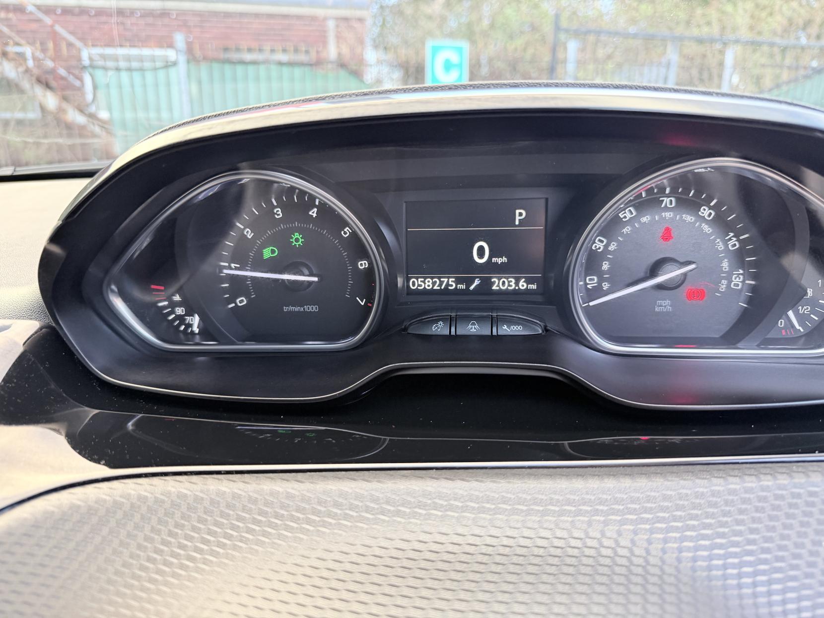 Peugeot 2008 1.6 VTi Allure SUV 5dr Petrol Auto Euro 5 (120 ps)