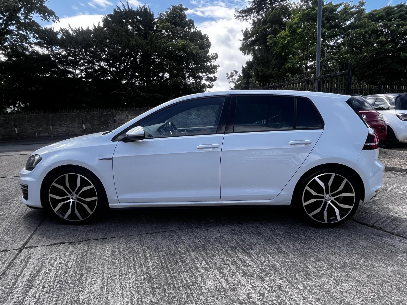 Volkswagen Golf 2.0 TDI BlueMotion Tech GTD Hatchback 5dr Diesel DSG Euro 6 (s/s) (184 ps)