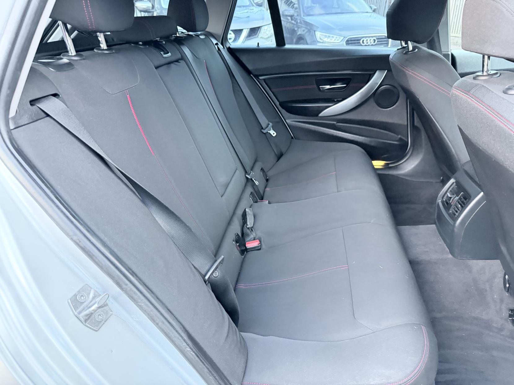 BMW 3 Series 2.0 320d Sport Touring 5dr Diesel Auto Euro 5 (s/s) (184 ps)