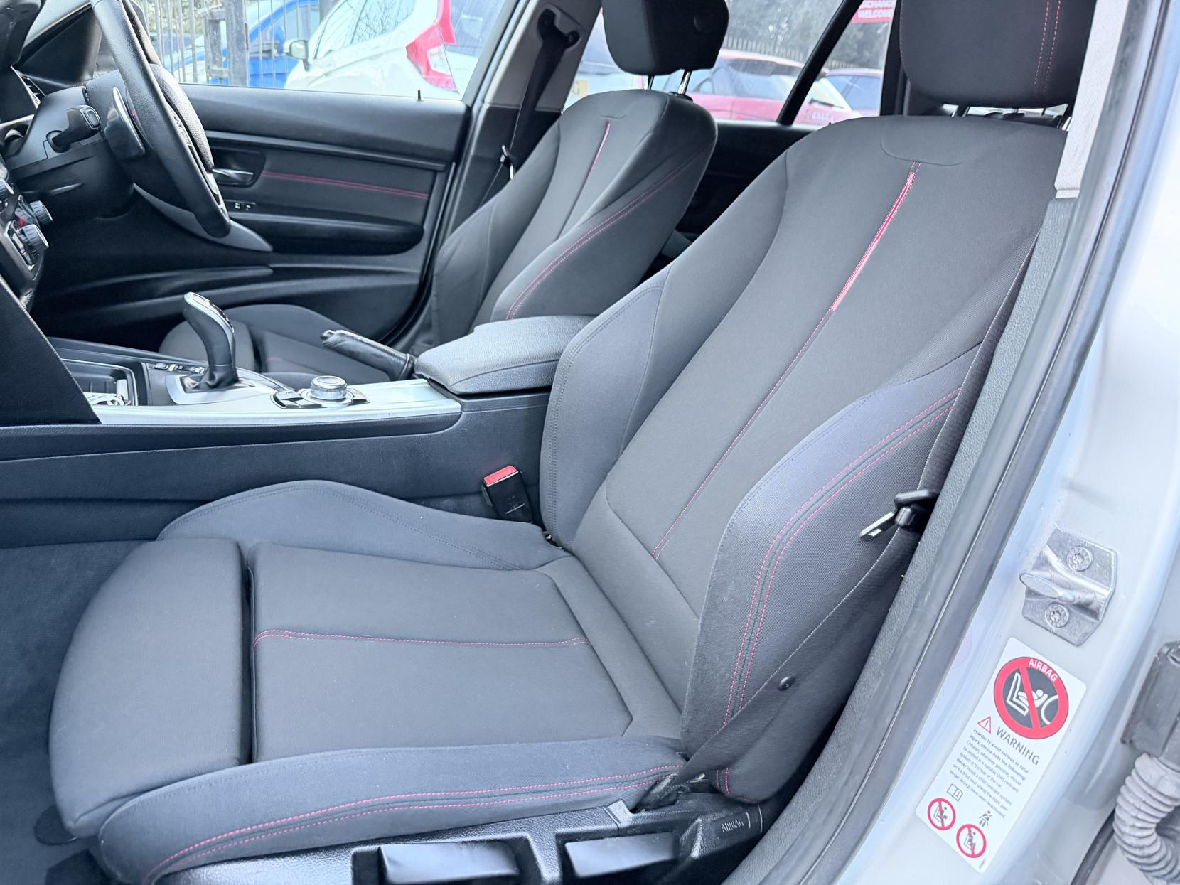 BMW 3 Series 2.0 320d Sport Touring 5dr Diesel Auto Euro 5 (s/s) (184 ps)