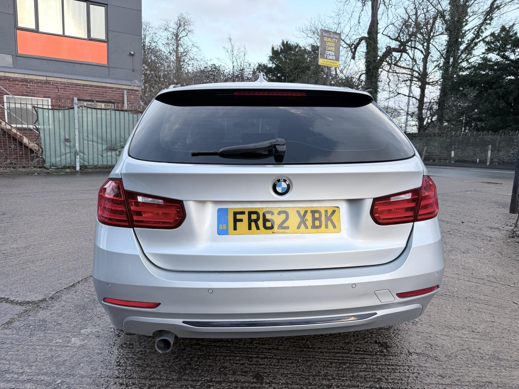 BMW 3 Series 2.0 320d Sport Touring 5dr Diesel Auto Euro 5 (s/s) (184 ps)