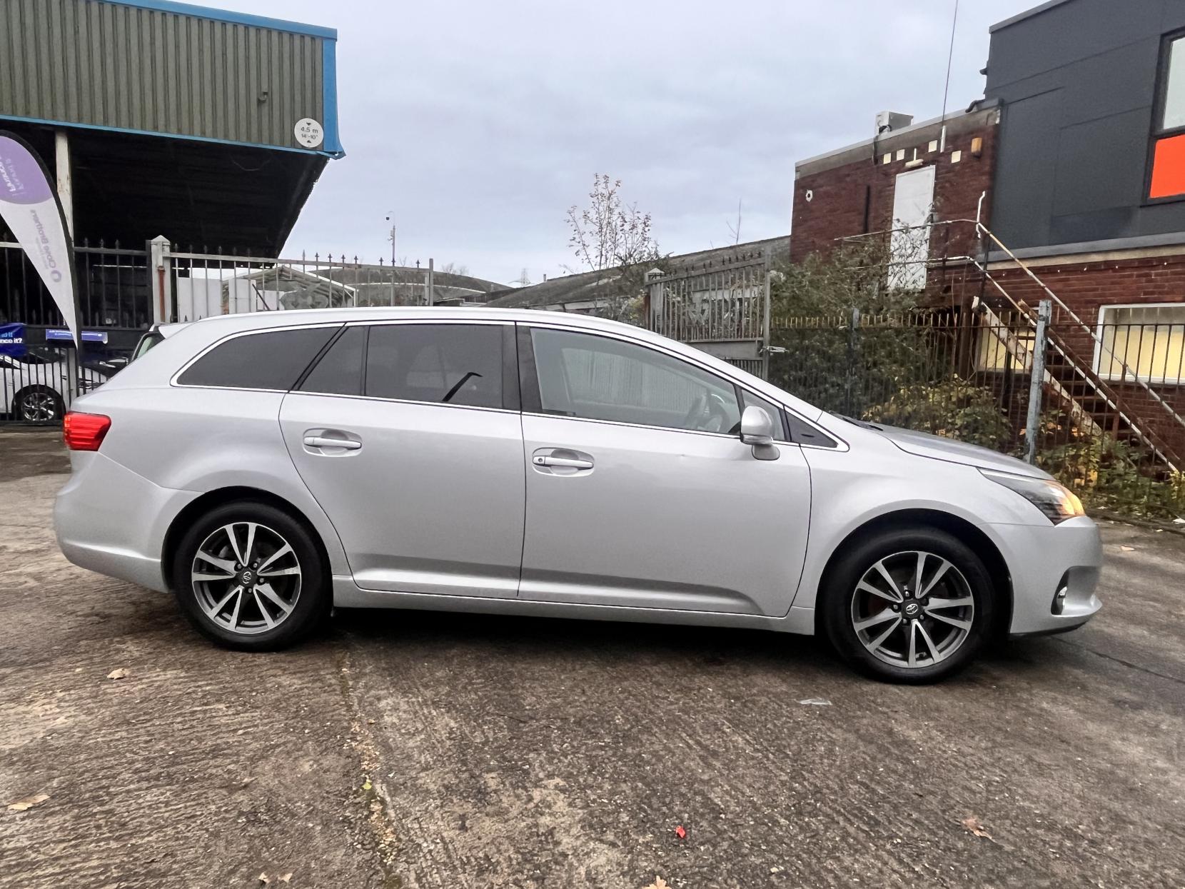 Toyota Avensis 1.8 V-Matic TR Tourer 5dr Petrol Manual Euro 5 (147 ps)