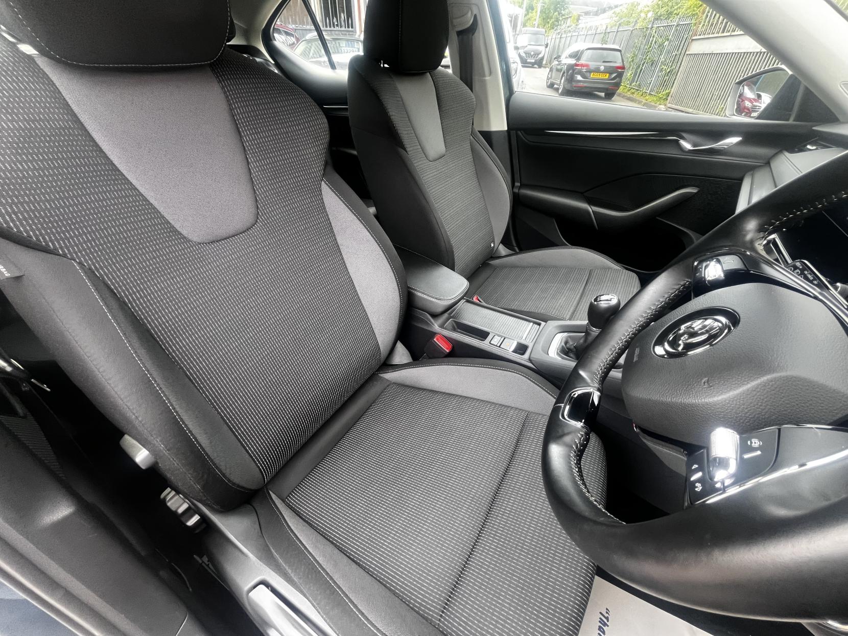 Skoda Octavia 1.5 TSI ACT SE First Edition Hatchback 5dr Petrol Manual Euro 6 (s/s) (150 ps)