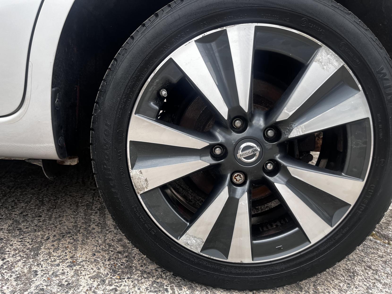 Nissan Pulsar 1.2 DIG-T N-Connecta Hatchback 5dr Petrol Manual Euro 6 (s/s) (115 ps)