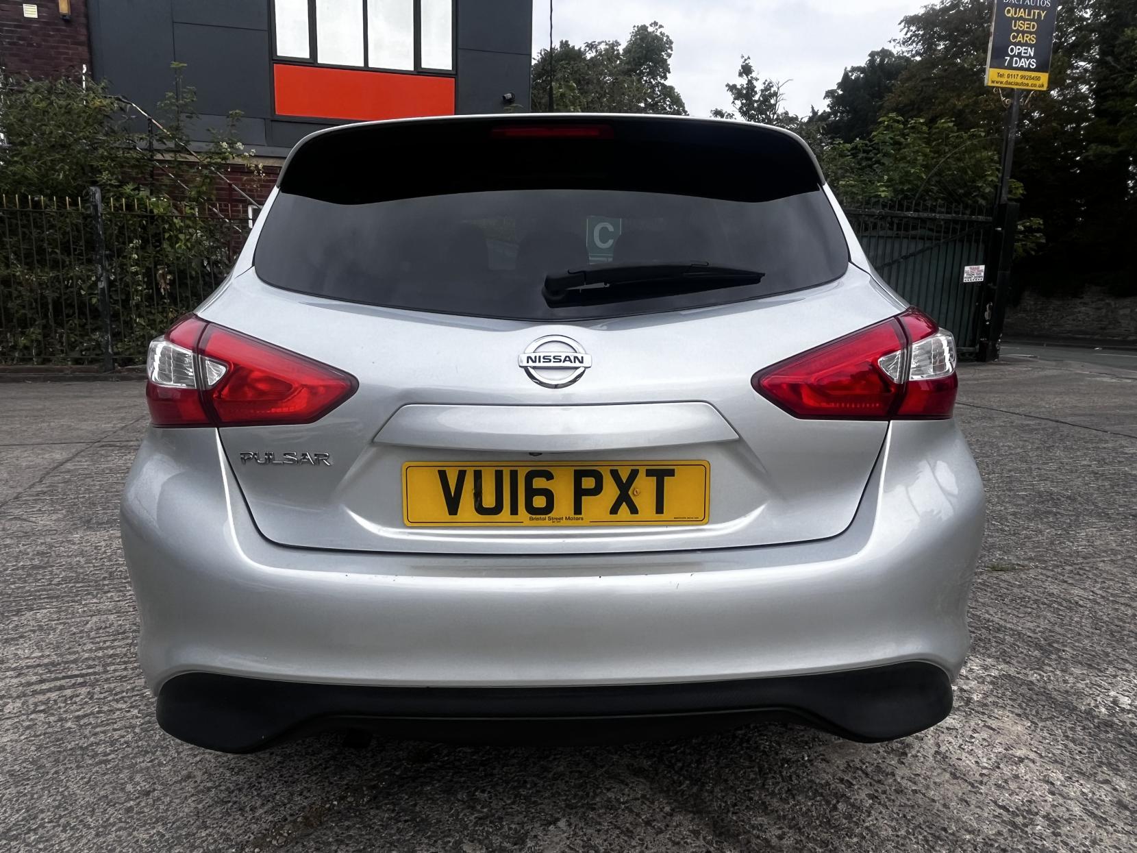 Nissan Pulsar 1.2 DIG-T N-Connecta Hatchback 5dr Petrol Manual Euro 6 (s/s) (115 ps)