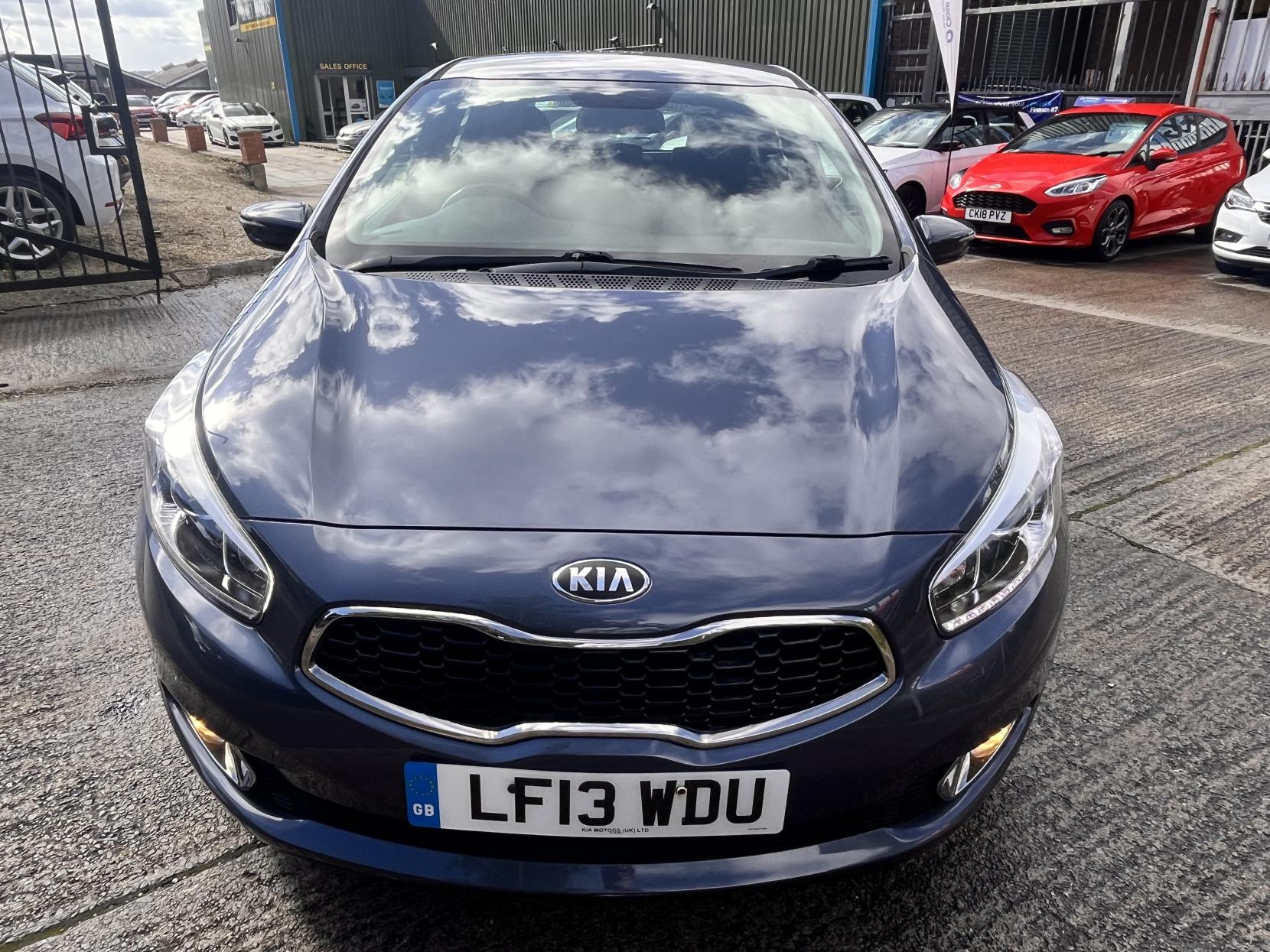 Kia Ceed 1.6 GDi EcoDynamics 2 Hatchback 5dr Petrol Manual Euro 5 (s/s) (133 bhp)