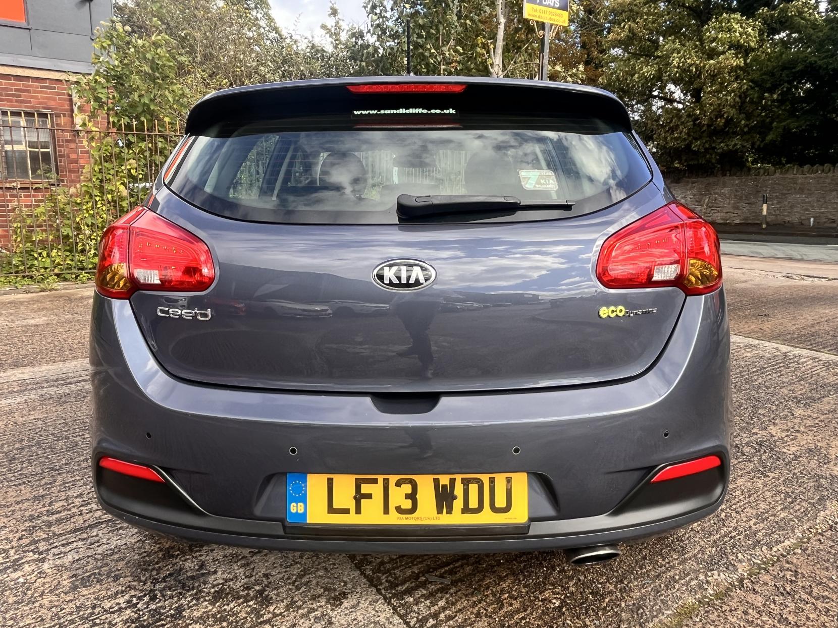 Kia Ceed 1.6 GDi EcoDynamics 2 Hatchback 5dr Petrol Manual Euro 5 (s/s) (133 bhp)