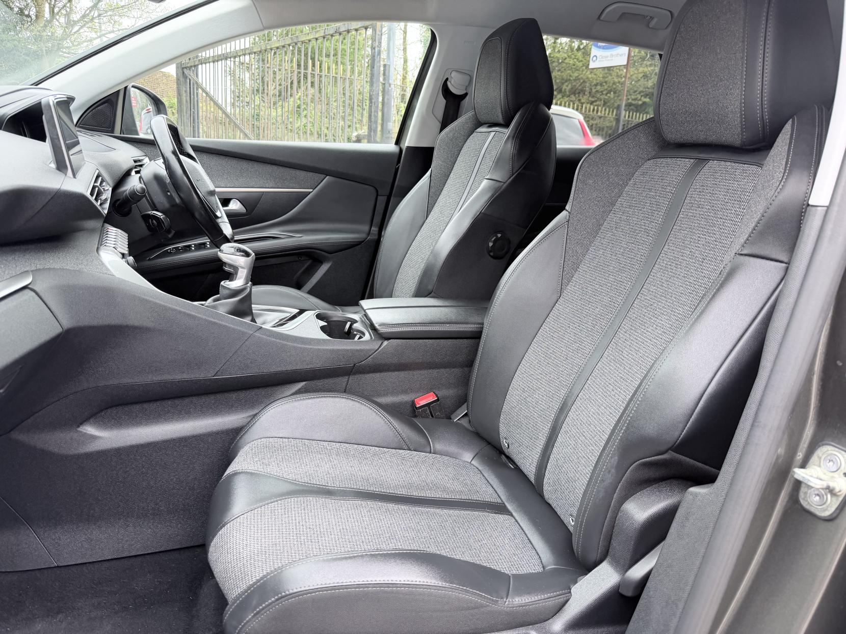 Peugeot 3008 1.5 BlueHDi Allure SUV 5dr Diesel Manual Euro 6 (s/s) (130 ps)