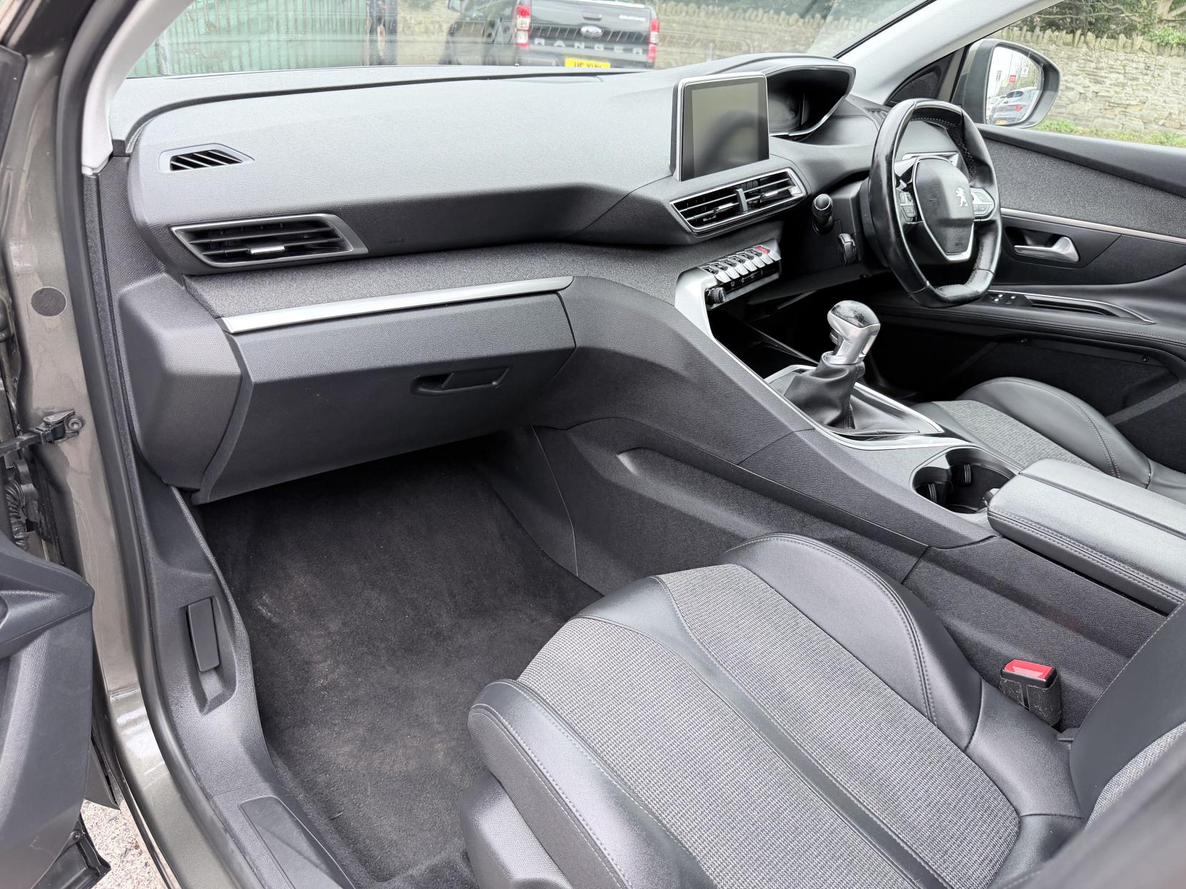 Peugeot 3008 1.5 BlueHDi Allure SUV 5dr Diesel Manual Euro 6 (s/s) (130 ps)