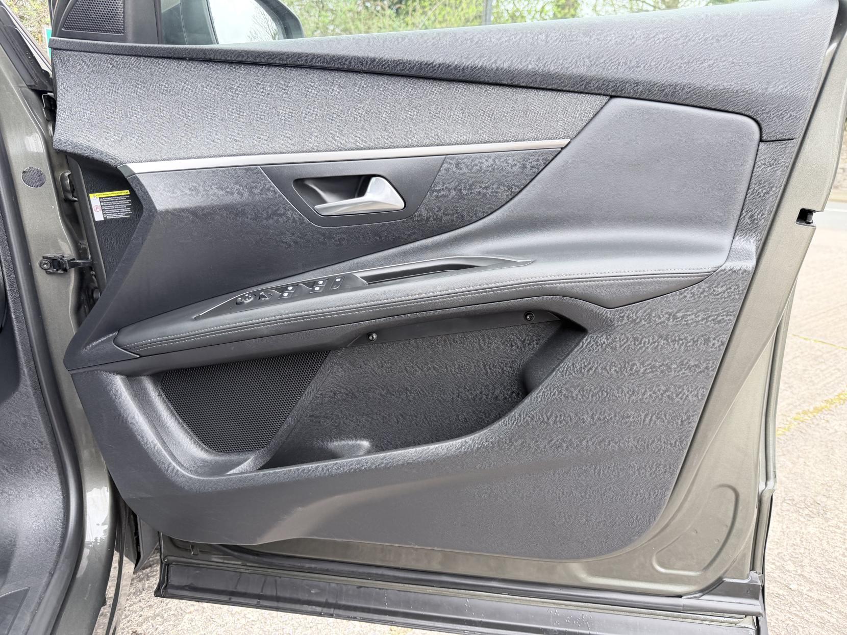 Peugeot 3008 1.5 BlueHDi Allure SUV 5dr Diesel Manual Euro 6 (s/s) (130 ps)