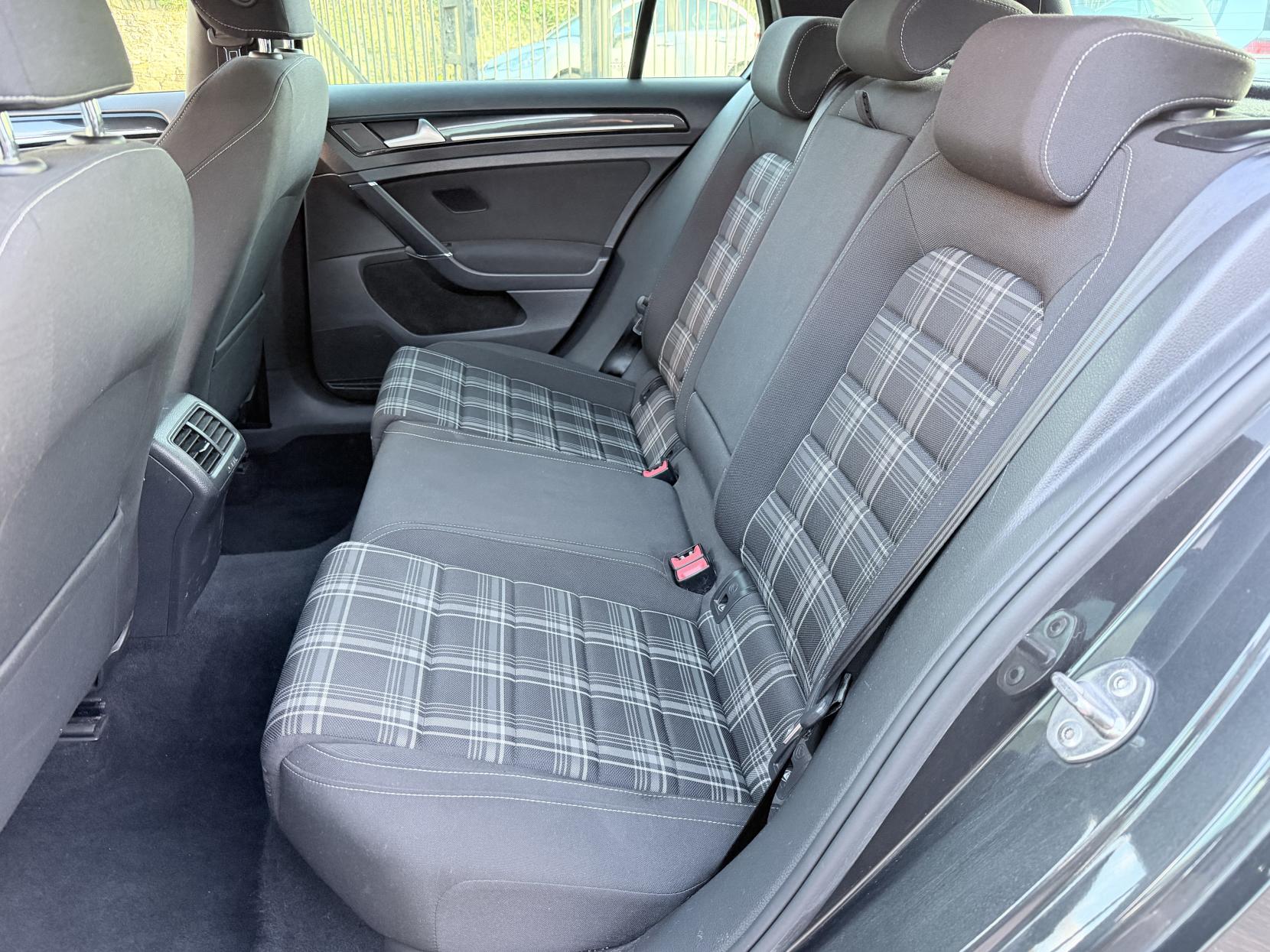 Volkswagen Golf 2.0 TDI BlueMotion Tech GTD Hatchback 5dr Diesel Manual Euro 6 (s/s) (184 ps)