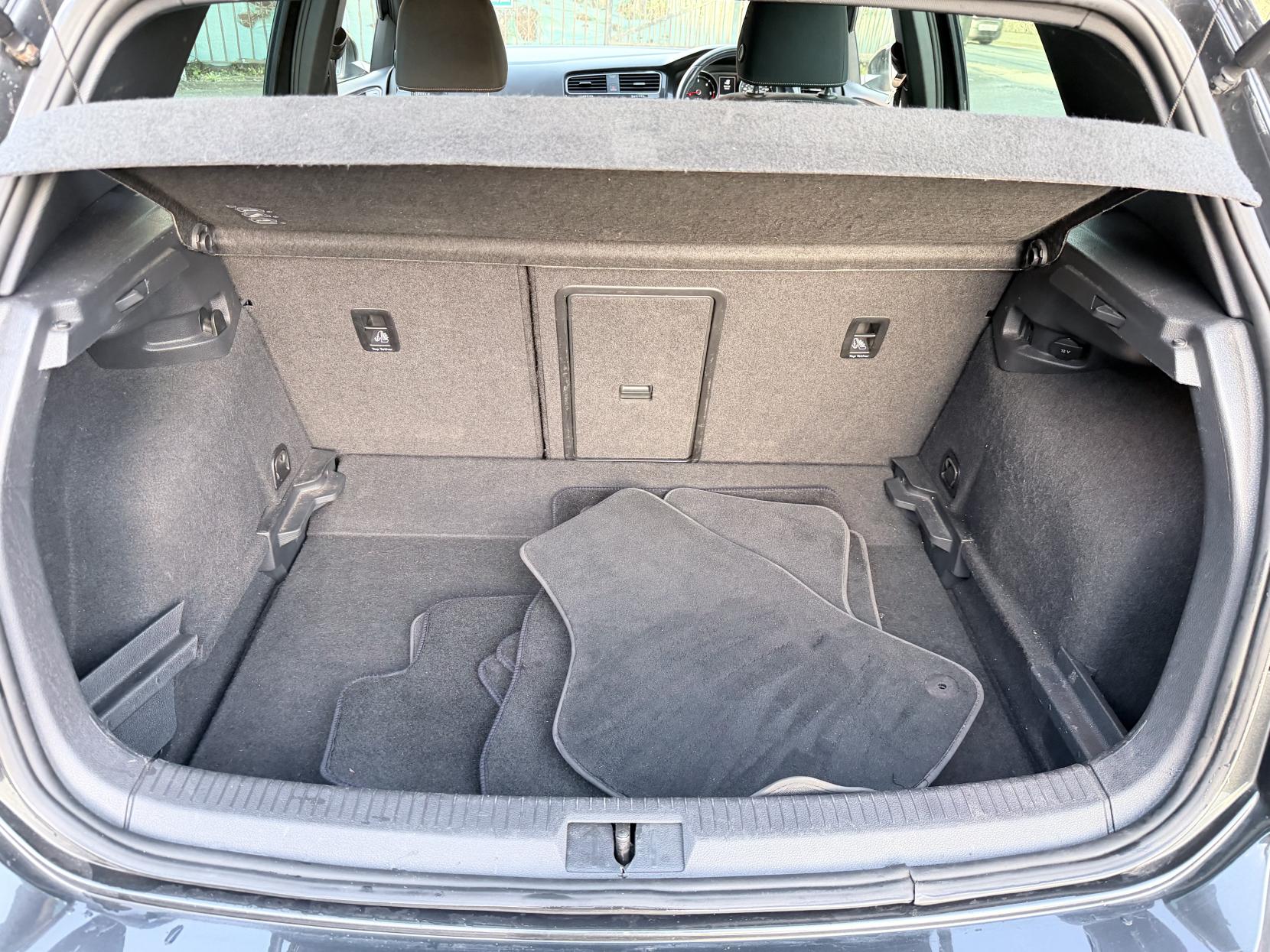 Volkswagen Golf 2.0 TDI BlueMotion Tech GTD Hatchback 5dr Diesel Manual Euro 6 (s/s) (184 ps)