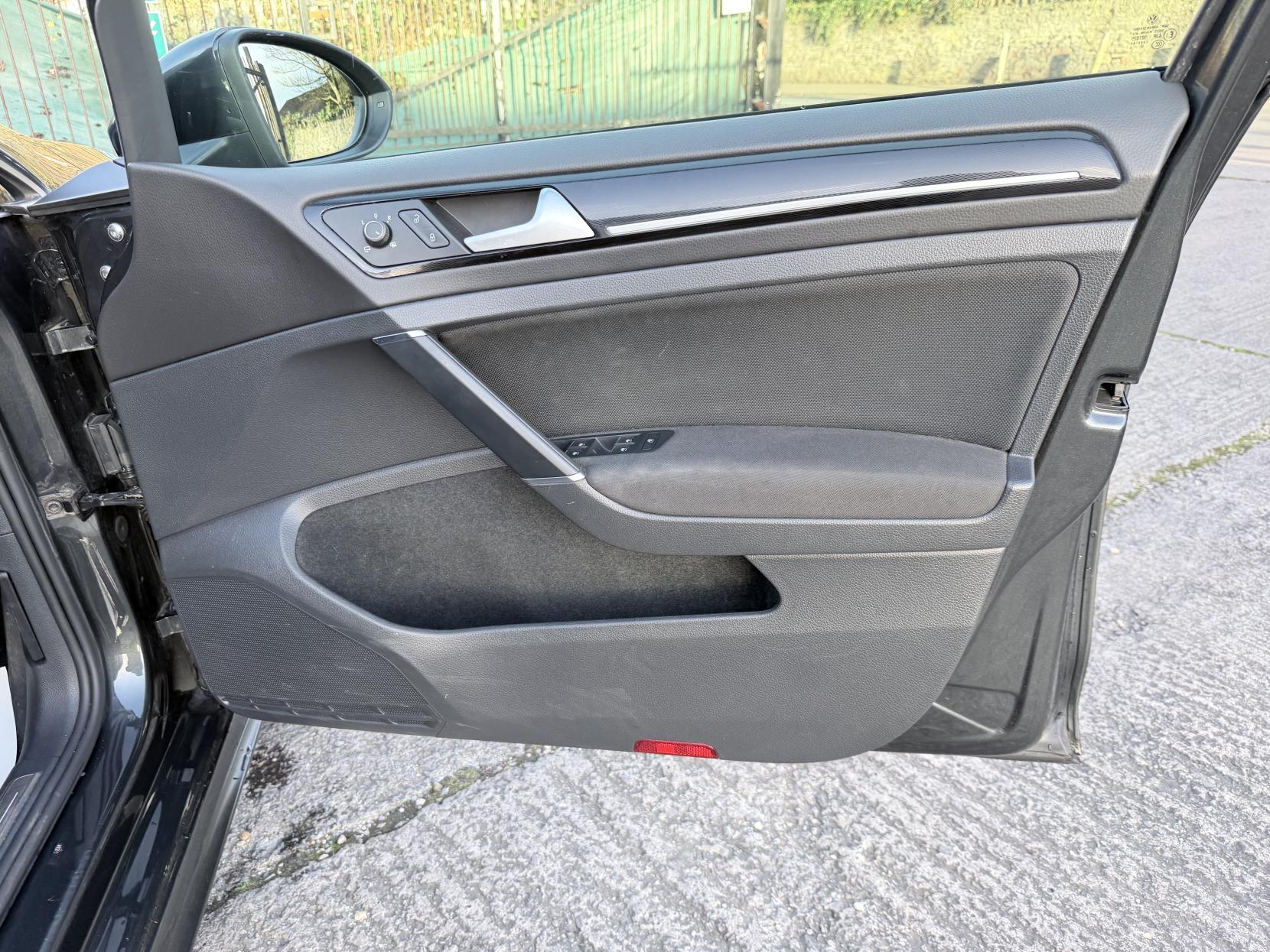 Volkswagen Golf 2.0 TDI BlueMotion Tech GTD Hatchback 5dr Diesel Manual Euro 6 (s/s) (184 ps)