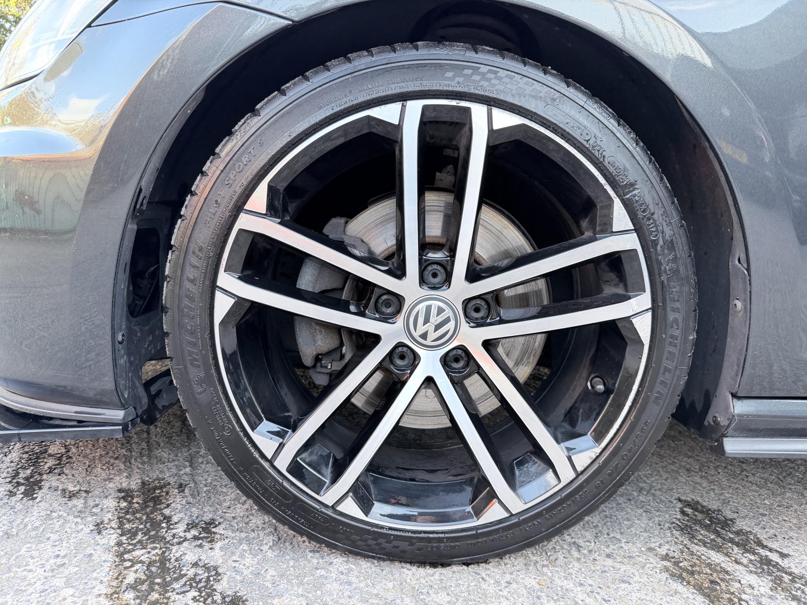 Volkswagen Golf 2.0 TDI BlueMotion Tech GTD Hatchback 5dr Diesel Manual Euro 6 (s/s) (184 ps)