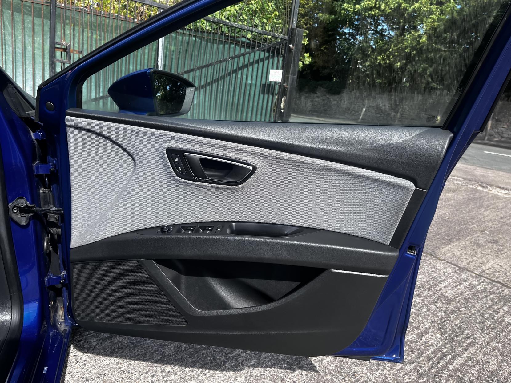 SEAT Leon 1.2 TSI SE Dynamic Technology Hatchback 5dr Petrol Manual Euro 6 (s/s) (110 ps)