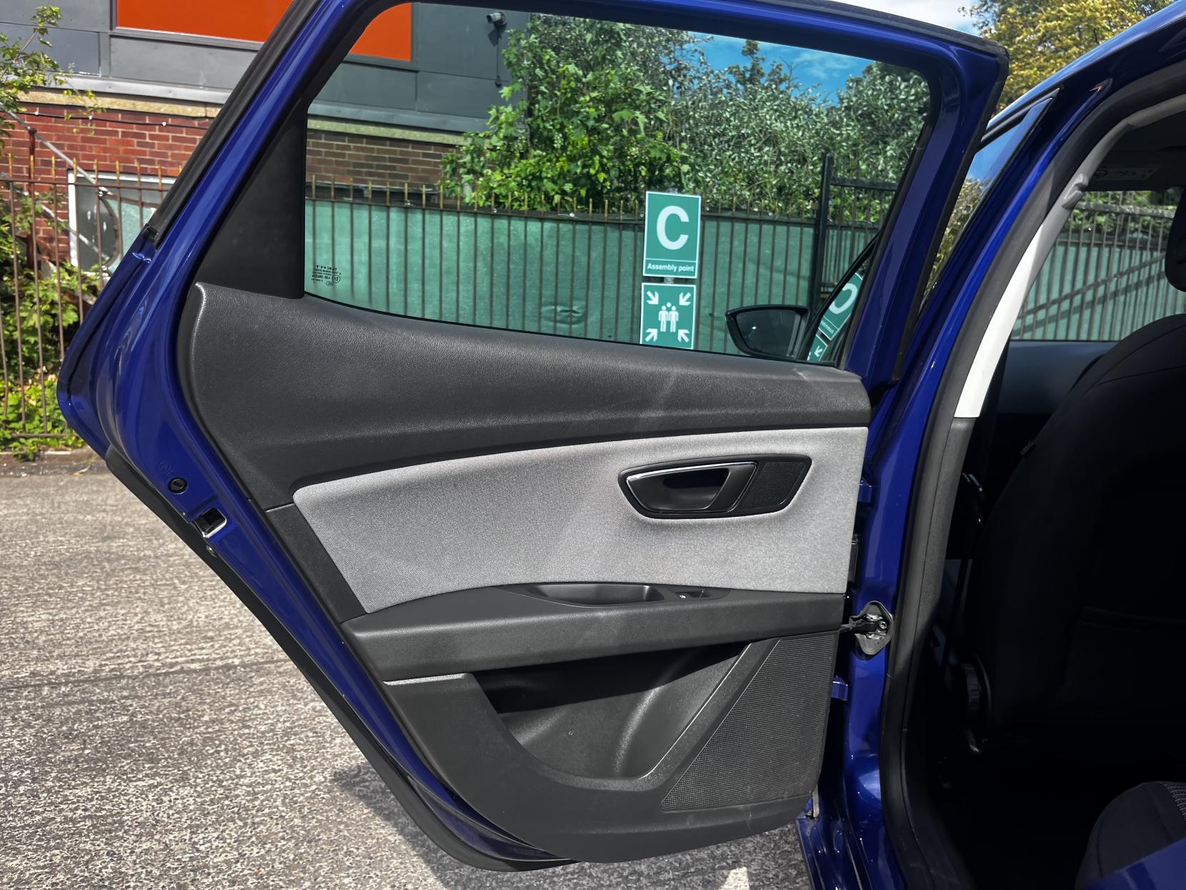 SEAT Leon 1.2 TSI SE Dynamic Technology Hatchback 5dr Petrol Manual Euro 6 (s/s) (110 ps)