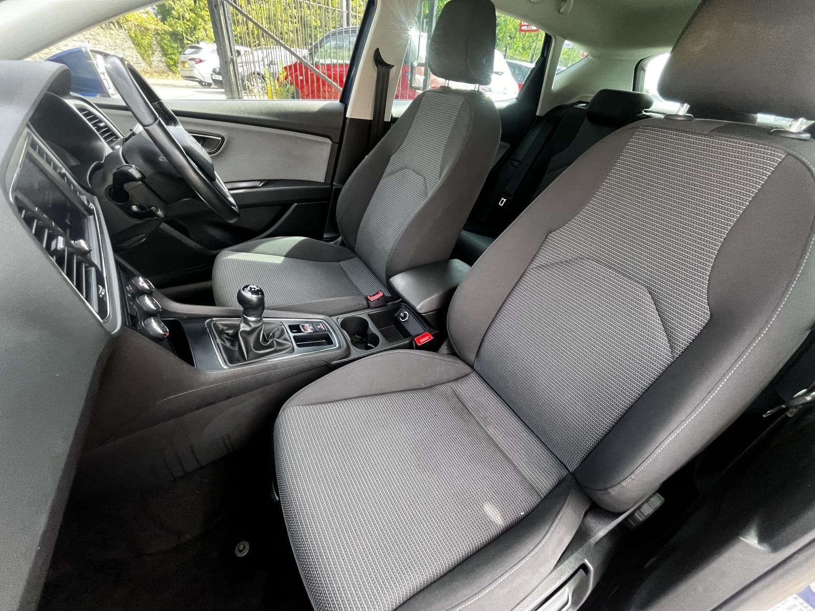 SEAT Leon 1.2 TSI SE Dynamic Technology Hatchback 5dr Petrol Manual Euro 6 (s/s) (110 ps)