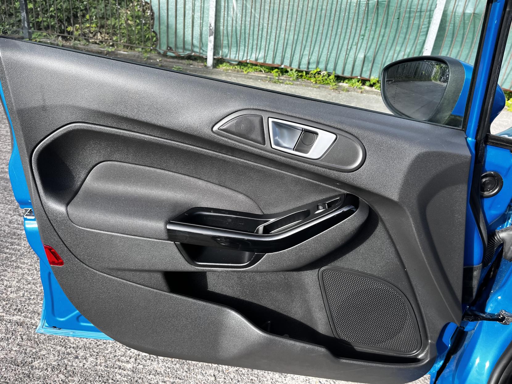 Ford Fiesta 1.0T EcoBoost Zetec Hatchback 5dr Petrol Manual Euro 5 (s/s) (100 ps)