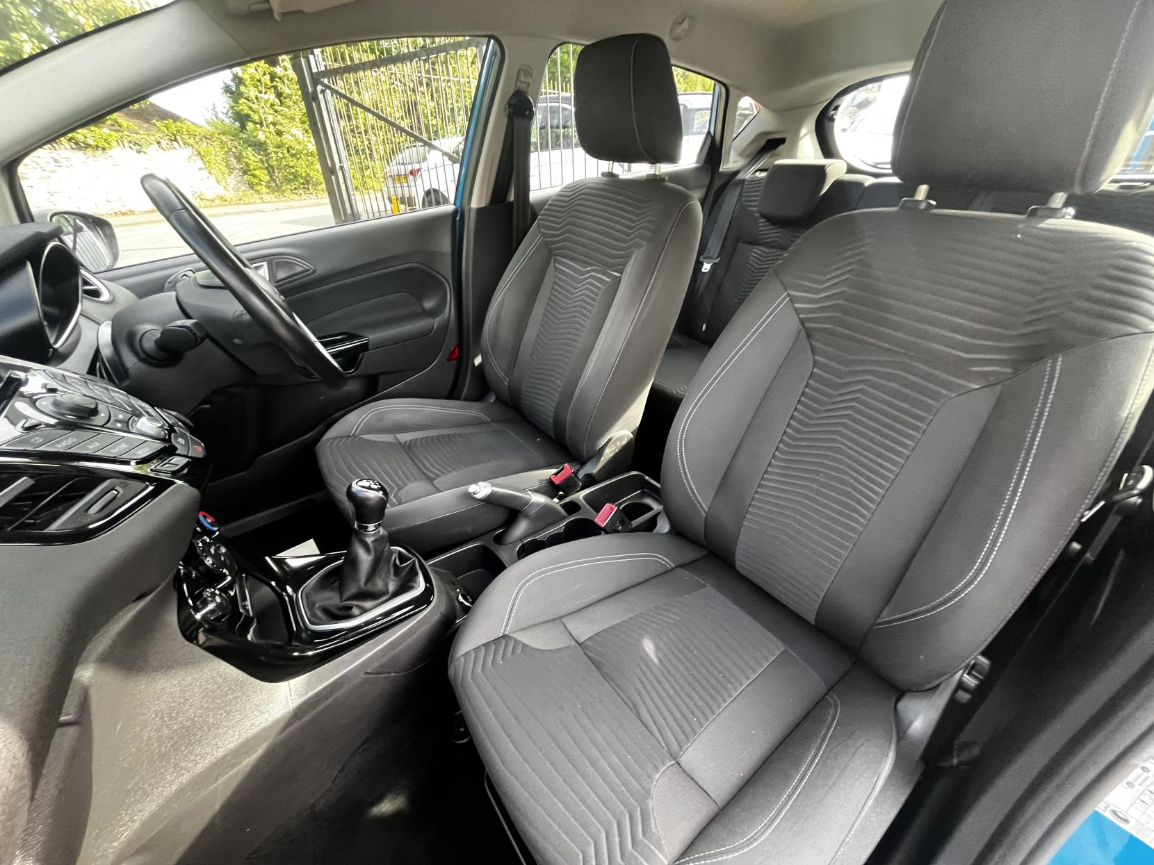 Ford Fiesta 1.0T EcoBoost Zetec Hatchback 5dr Petrol Manual Euro 5 (s/s) (100 ps)