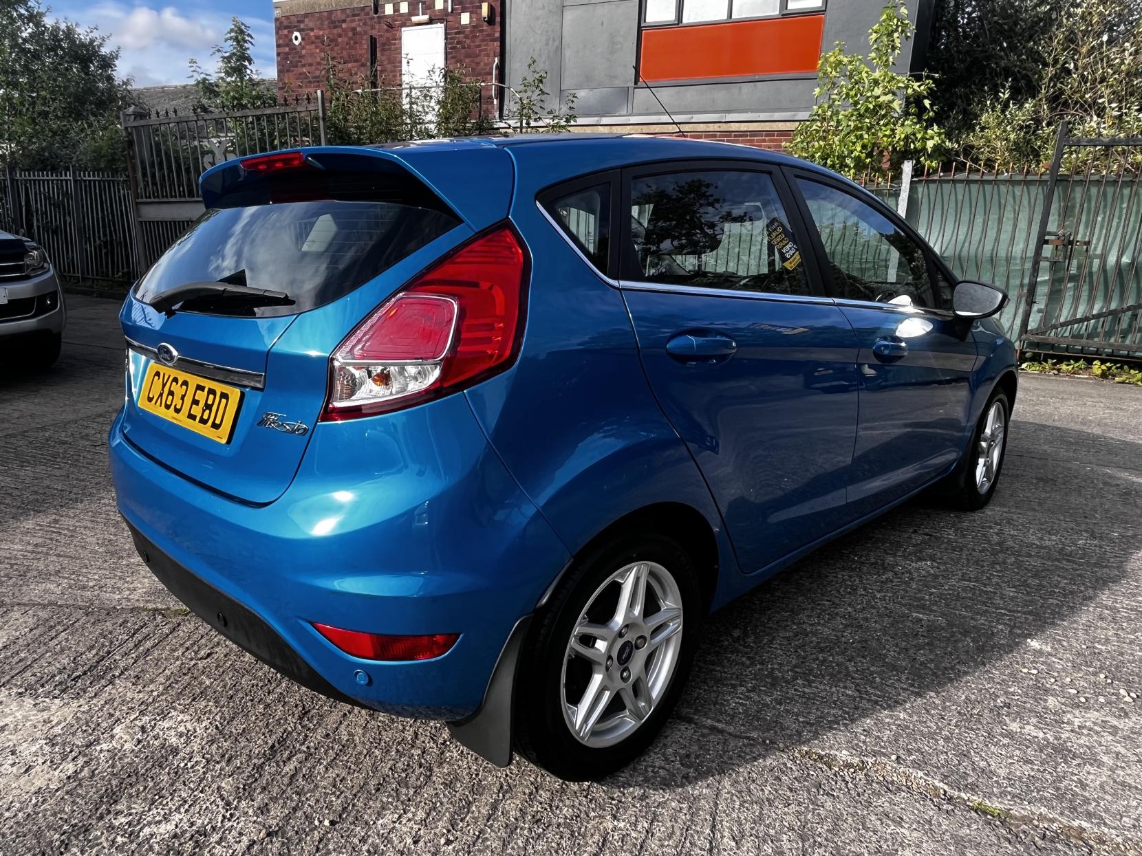 Ford Fiesta 1.0T EcoBoost Zetec Hatchback 5dr Petrol Manual Euro 5 (s/s) (100 ps)