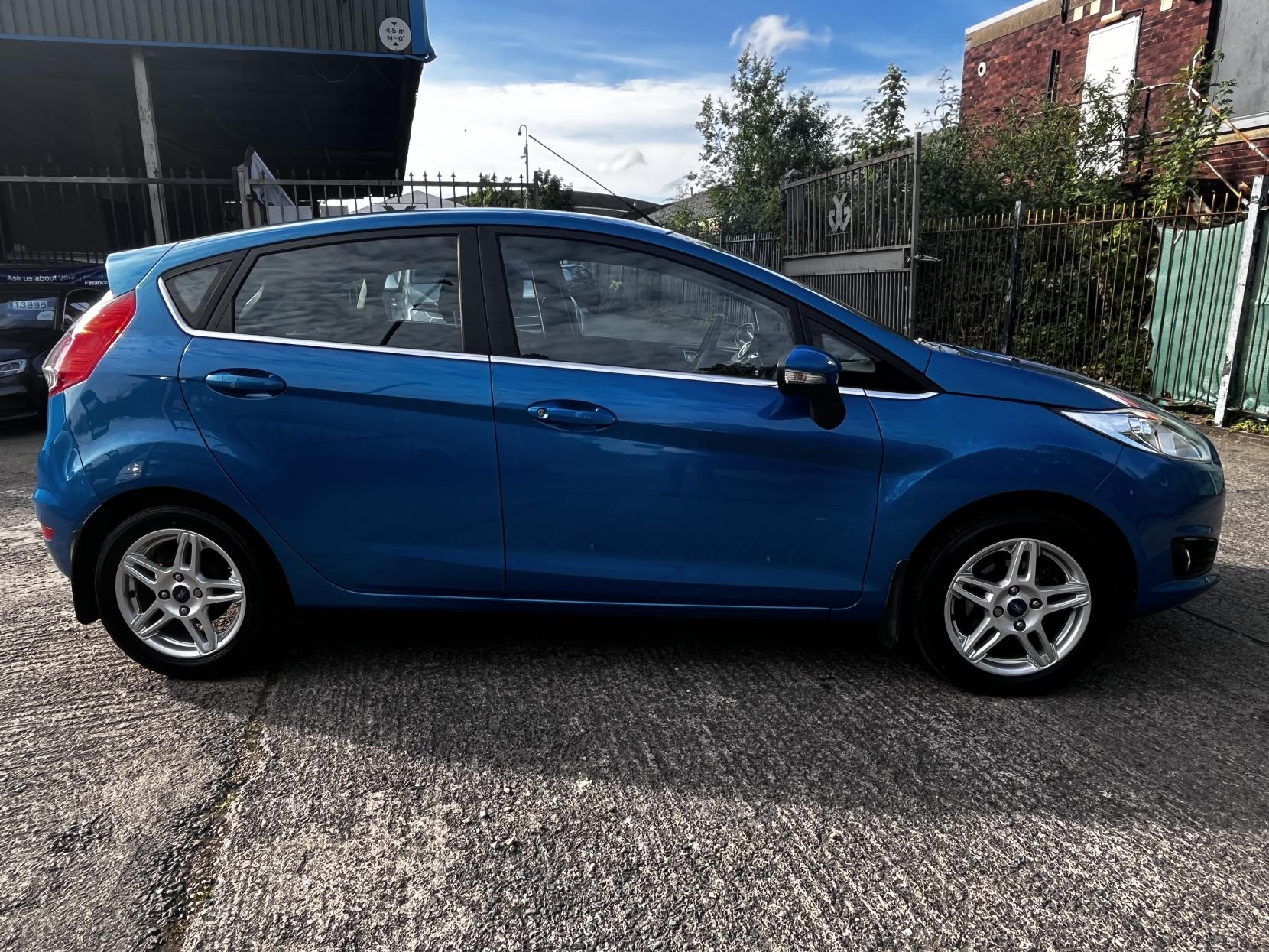 Ford Fiesta 1.0T EcoBoost Zetec Hatchback 5dr Petrol Manual Euro 5 (s/s) (100 ps)