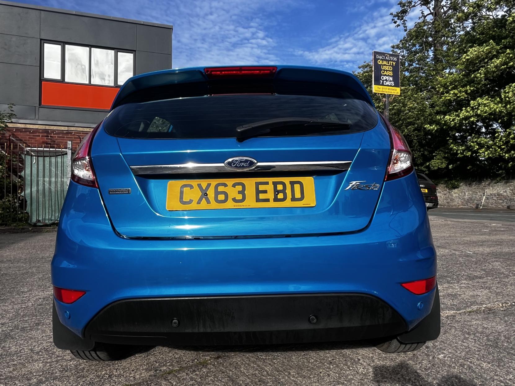 Ford Fiesta 1.0T EcoBoost Zetec Hatchback 5dr Petrol Manual Euro 5 (s/s) (100 ps)