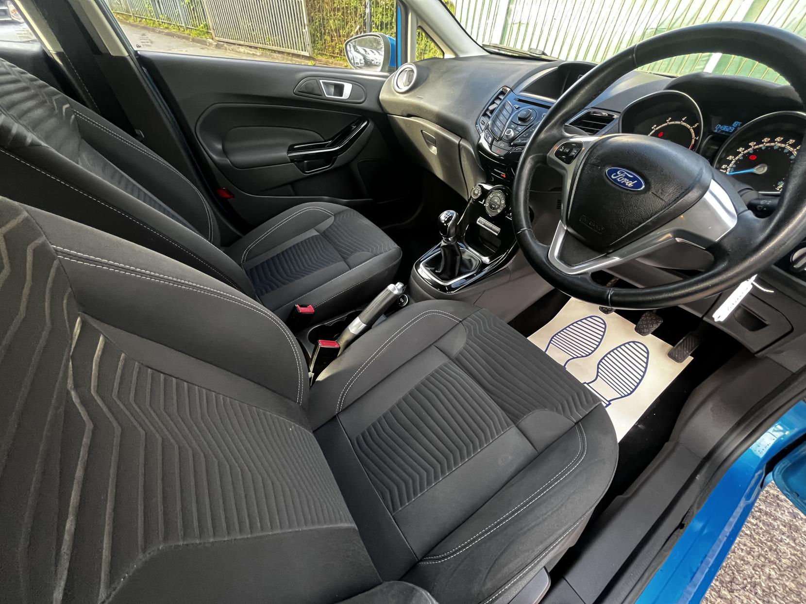 Ford Fiesta 1.0T EcoBoost Zetec Hatchback 5dr Petrol Manual Euro 5 (s/s) (100 ps)