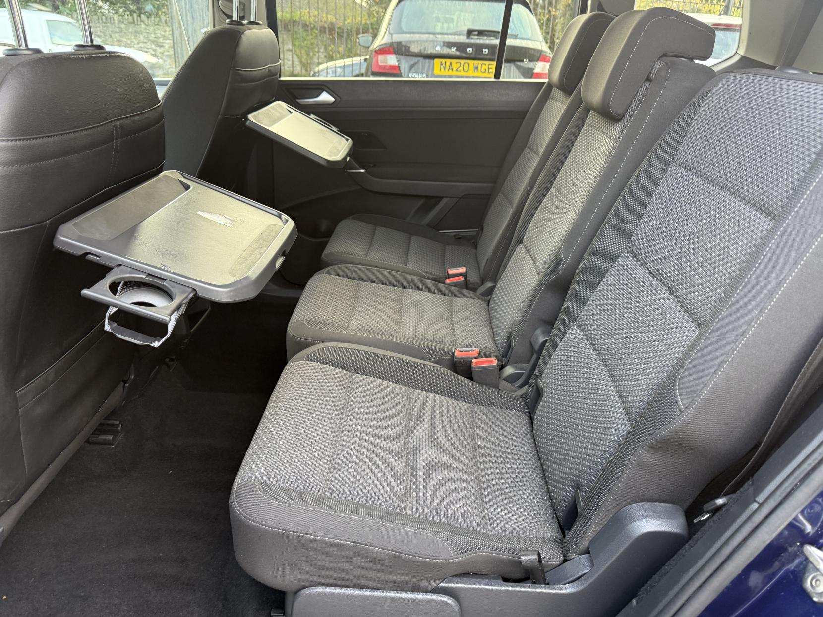 Volkswagen Touran 2.0 TDI SE MPV 5dr Diesel DSG Euro 6 (s/s) (150 ps)