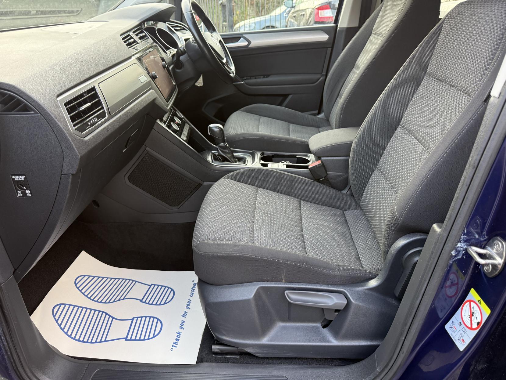 Volkswagen Touran 2.0 TDI SE MPV 5dr Diesel DSG Euro 6 (s/s) (150 ps)