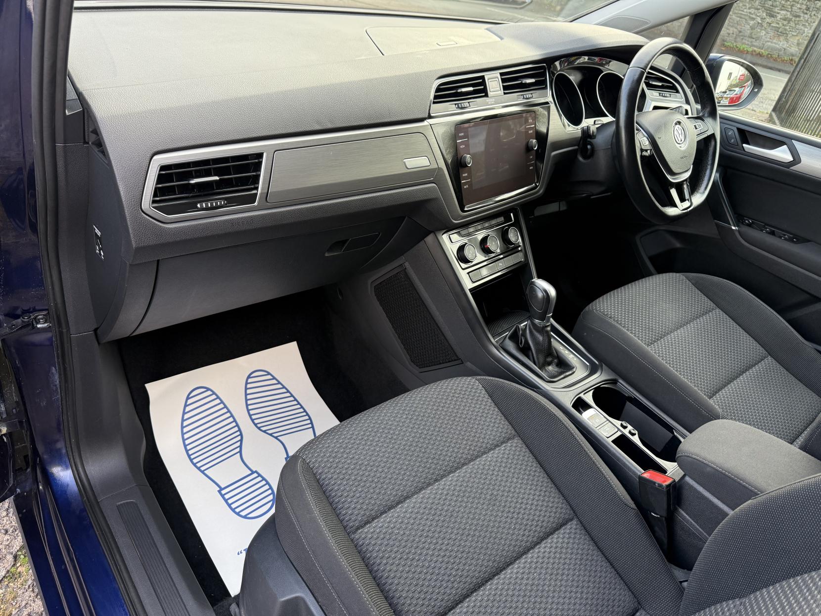 Volkswagen Touran 2.0 TDI SE MPV 5dr Diesel DSG Euro 6 (s/s) (150 ps)