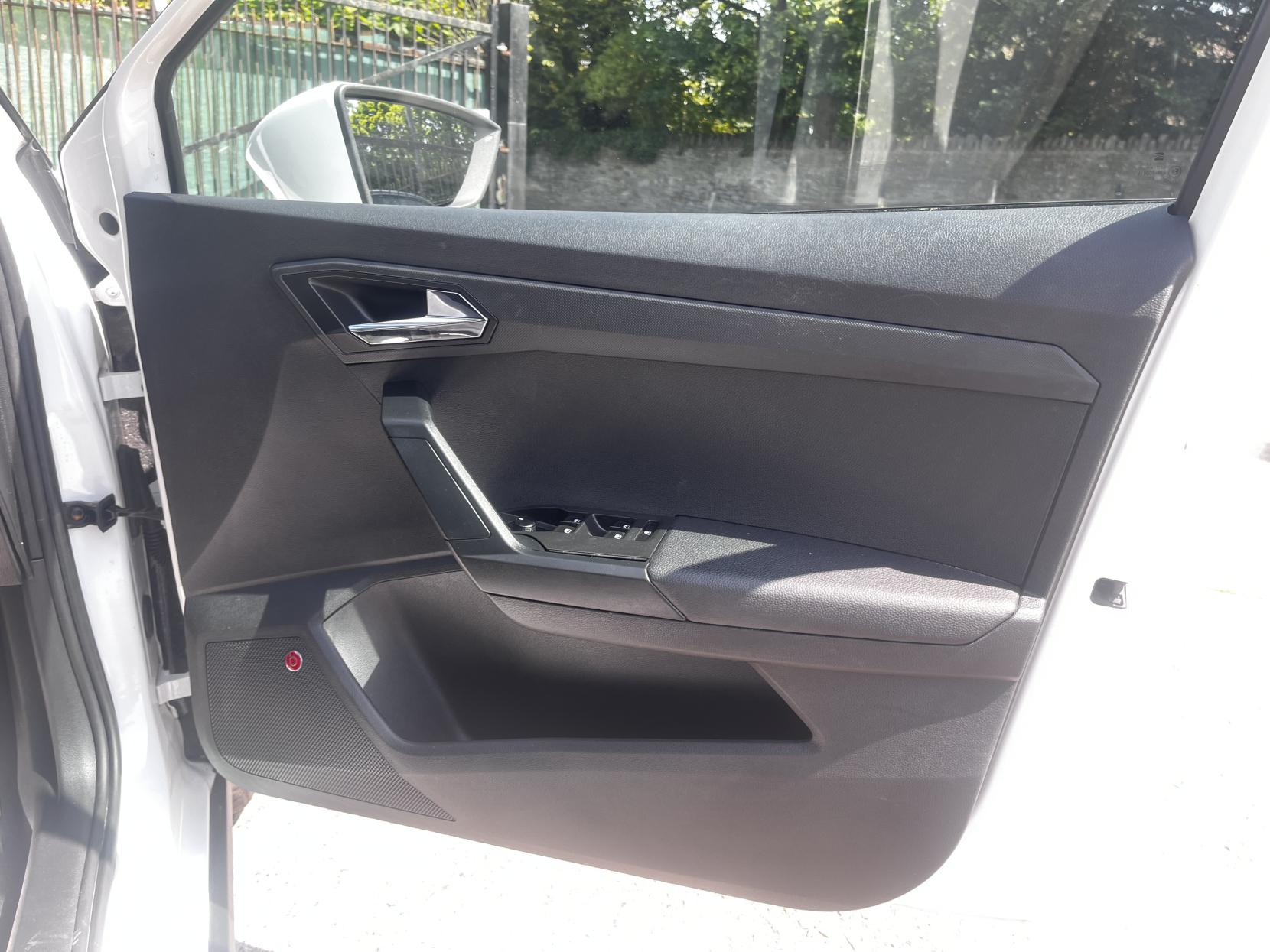 SEAT Arona 1.6 TDI SE Technology Lux SUV 5dr Diesel Manual Euro 6 (s/s) (115 ps)