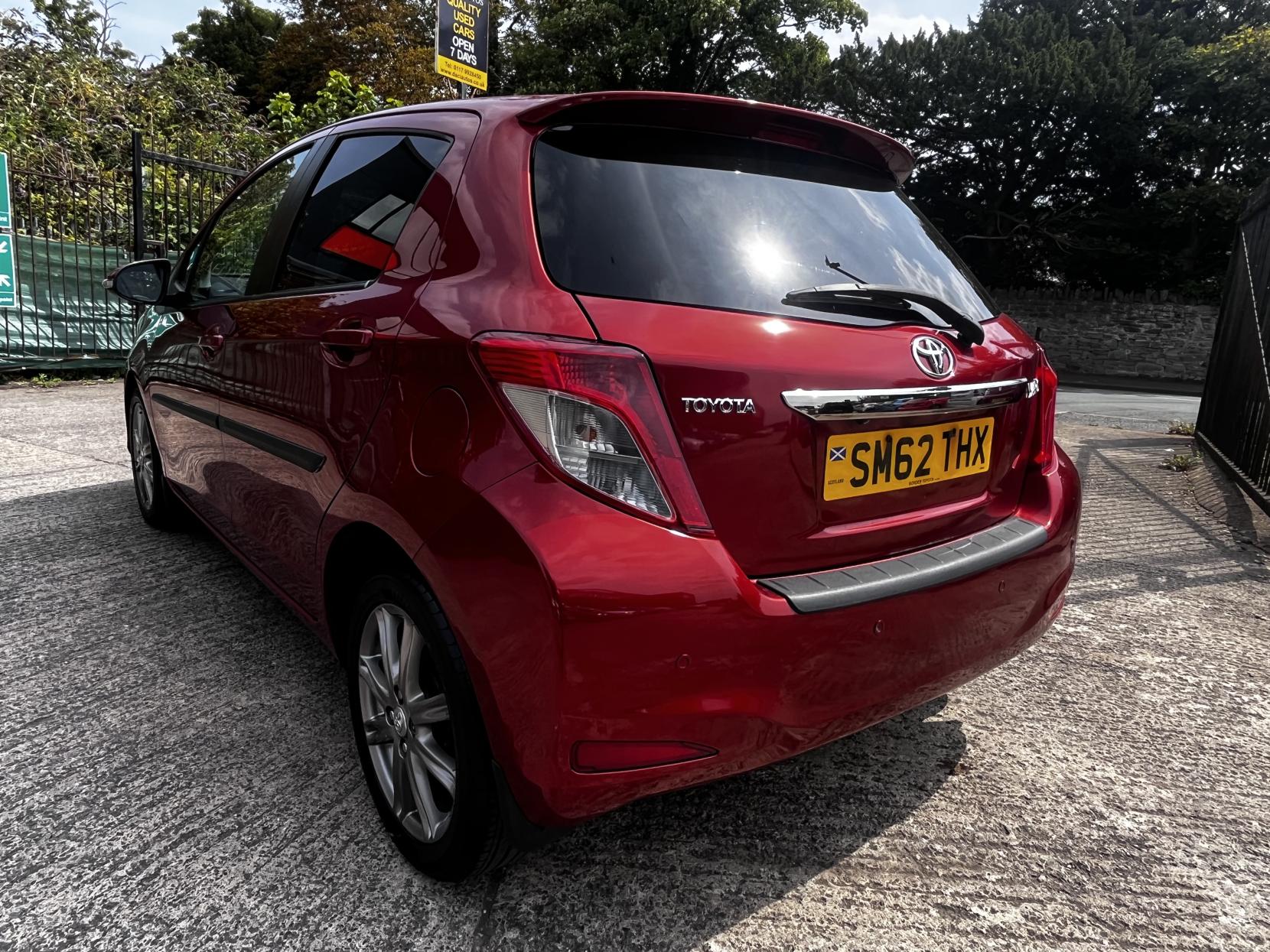 Toyota Yaris 1.33 Dual VVT-i SR Hatchback 5dr Petrol Manual Euro 5 (101 ps)