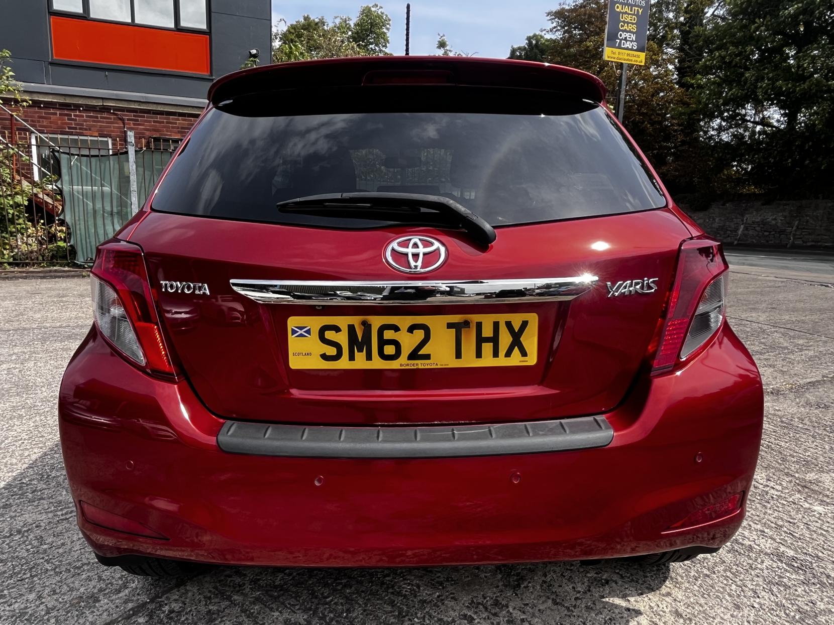 Toyota Yaris 1.33 Dual VVT-i SR Hatchback 5dr Petrol Manual Euro 5 (101 ps)