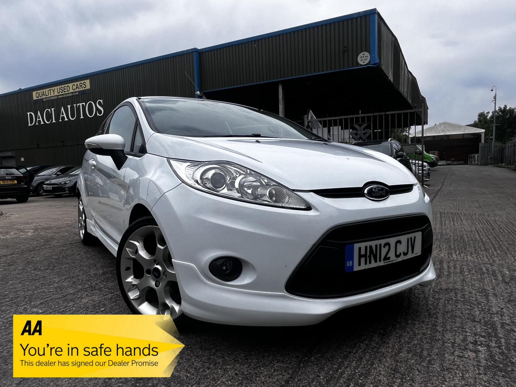 Ford Fiesta 1.6 Zetec S Hatchback 3dr Petrol Manual (134 g/km, 118 bhp)