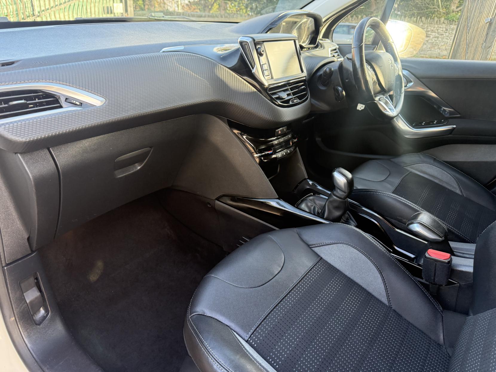 Peugeot 2008 1.6 e-HDi Allure SUV 5dr Diesel Manual Euro 5 (s/s) (92 ps)